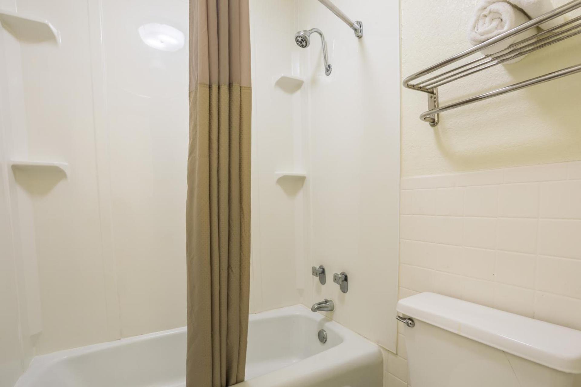 Motel 6-Spring Hill, FL - Weeki Wachee photo 14