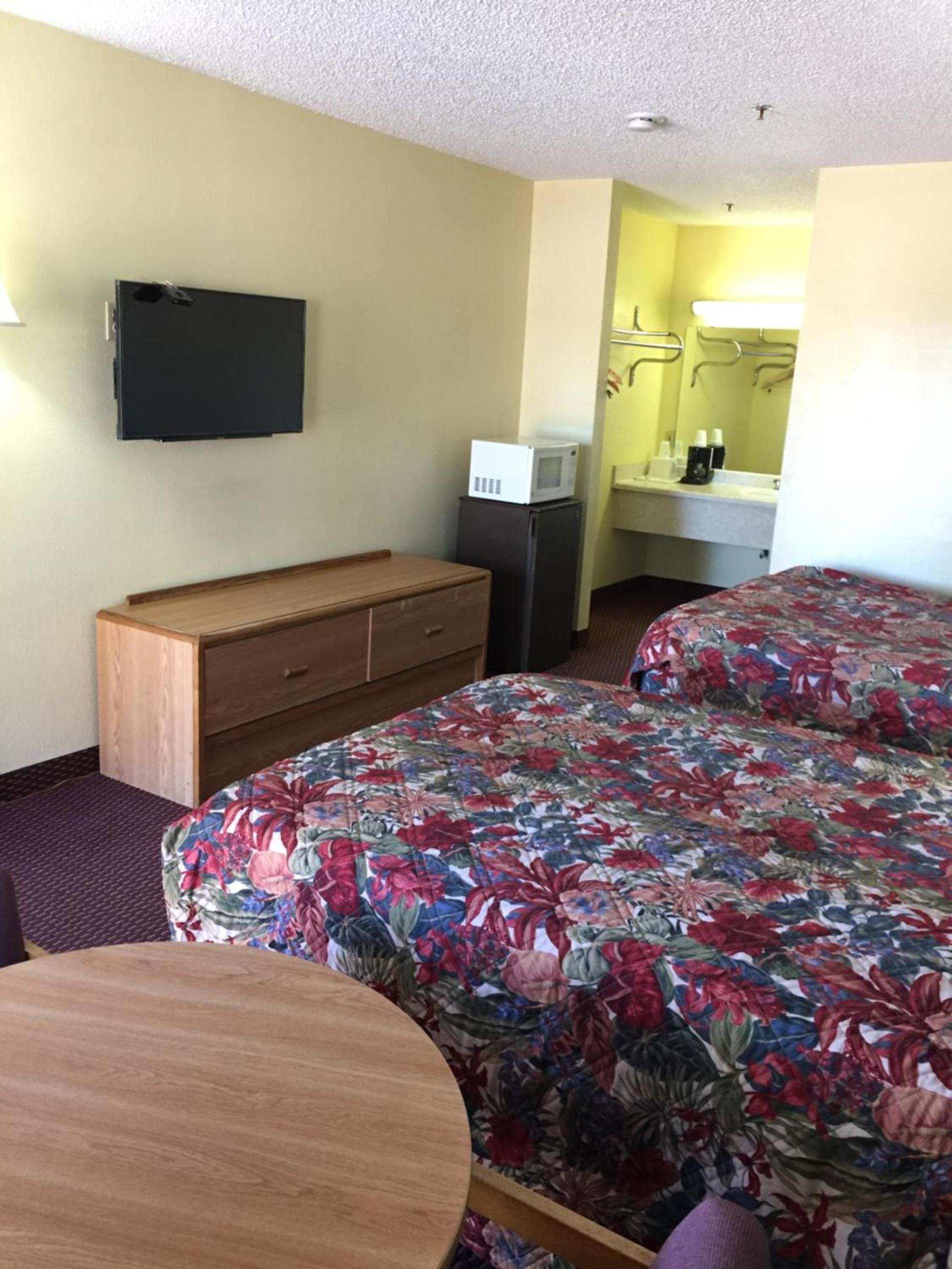 Relax Inn photo 17