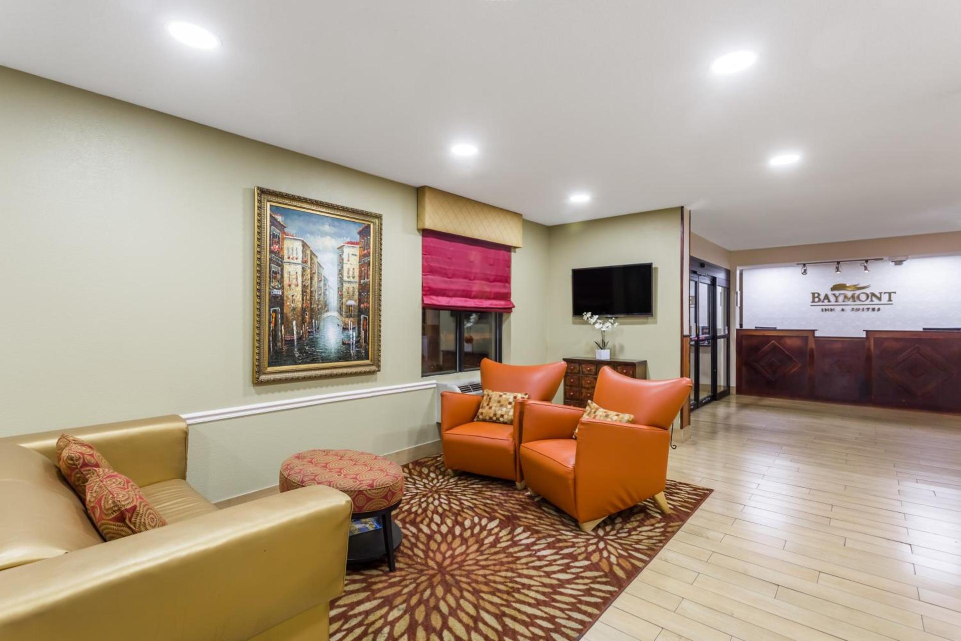 Baymont by Wyndham Savannah/Garden City photo 3