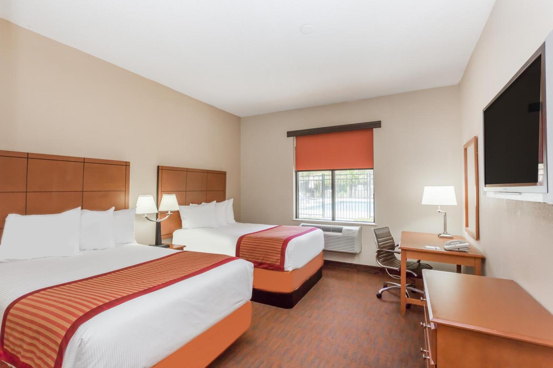 Baymont by Wyndham Savannah/Garden City photo 13