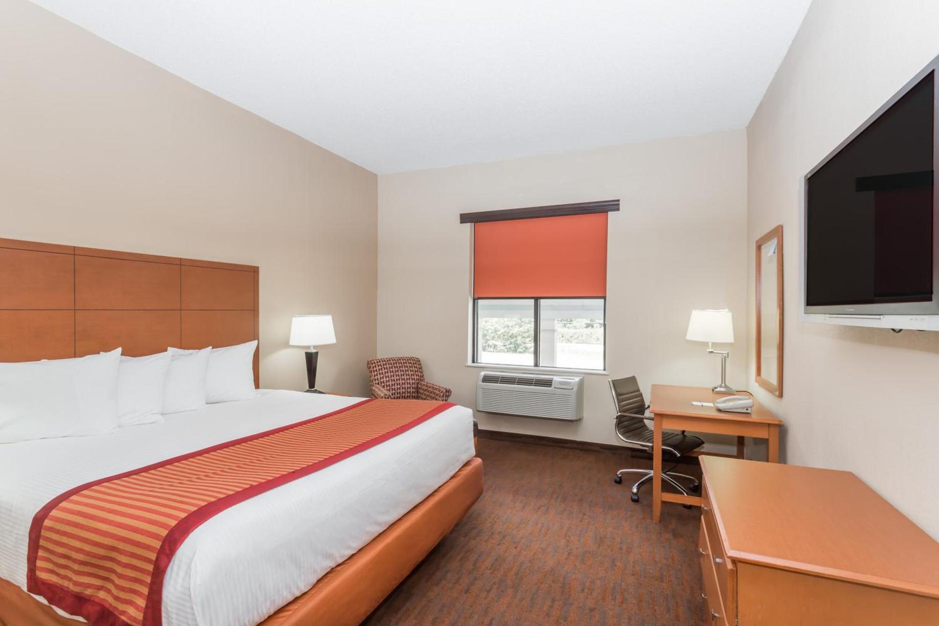 Baymont by Wyndham Savannah/Garden City photo 16