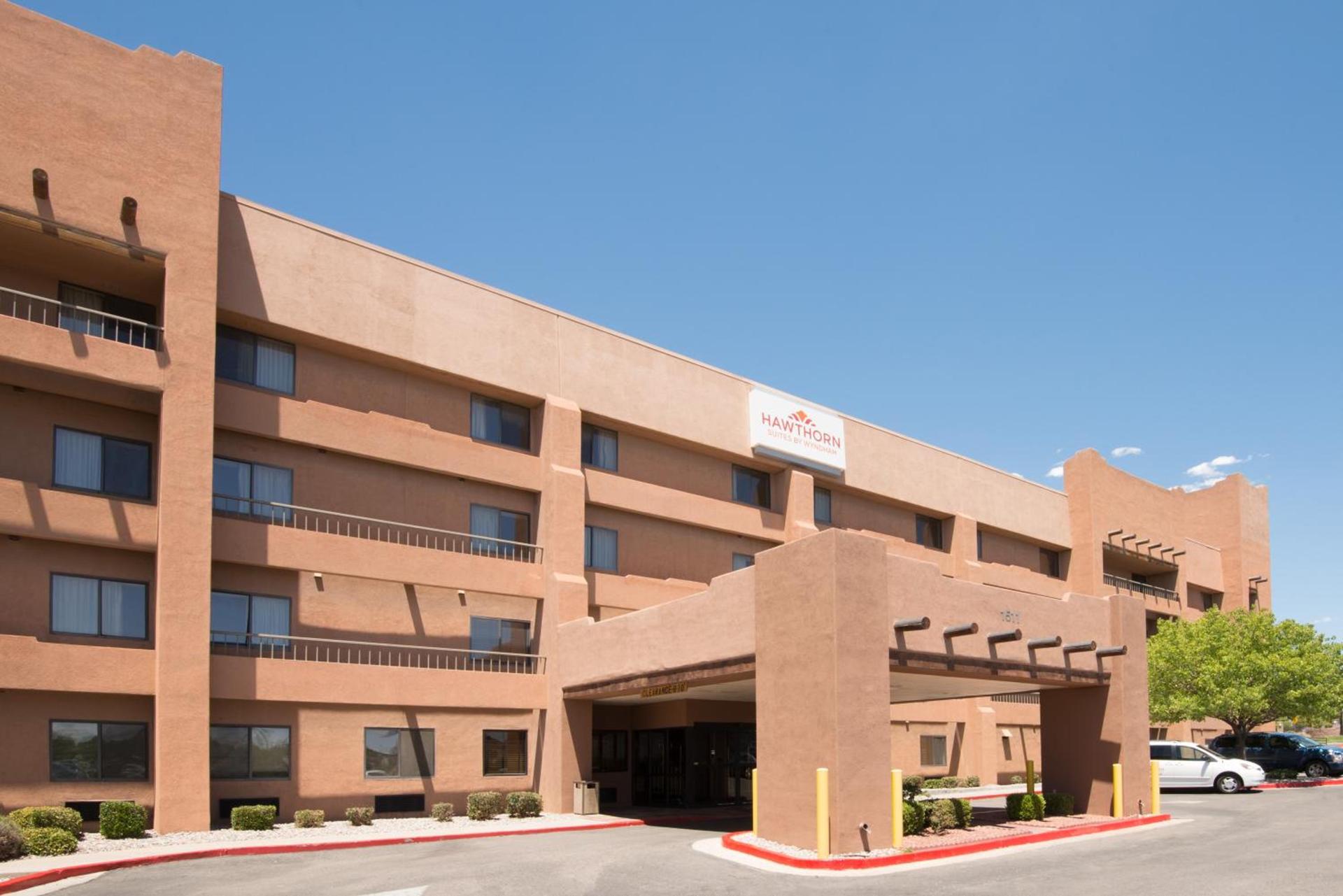 Hawthorn Suites by Wyndham Albuquerque photo 2
