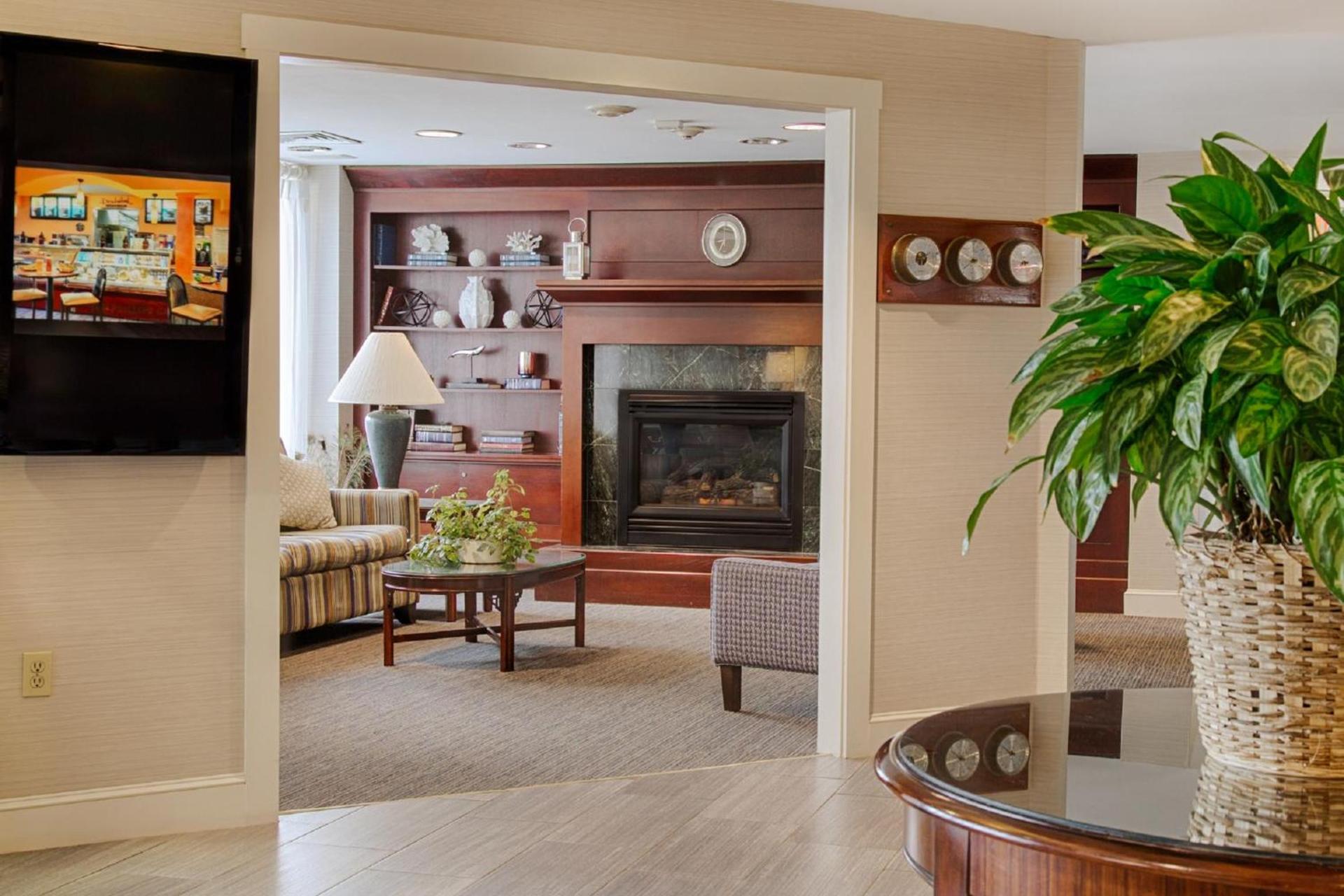 Ramada by Wyndham Boston photo 21
