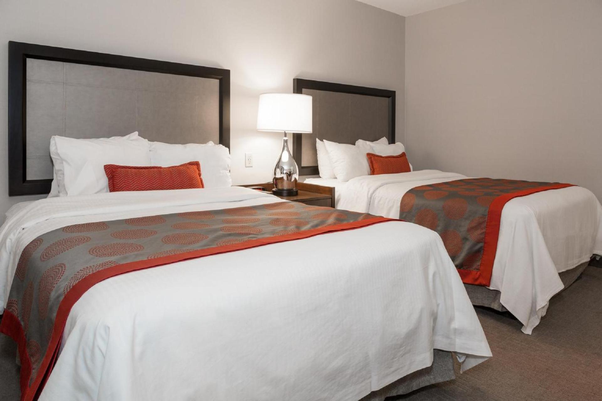Ramada by Wyndham Boston photo 13