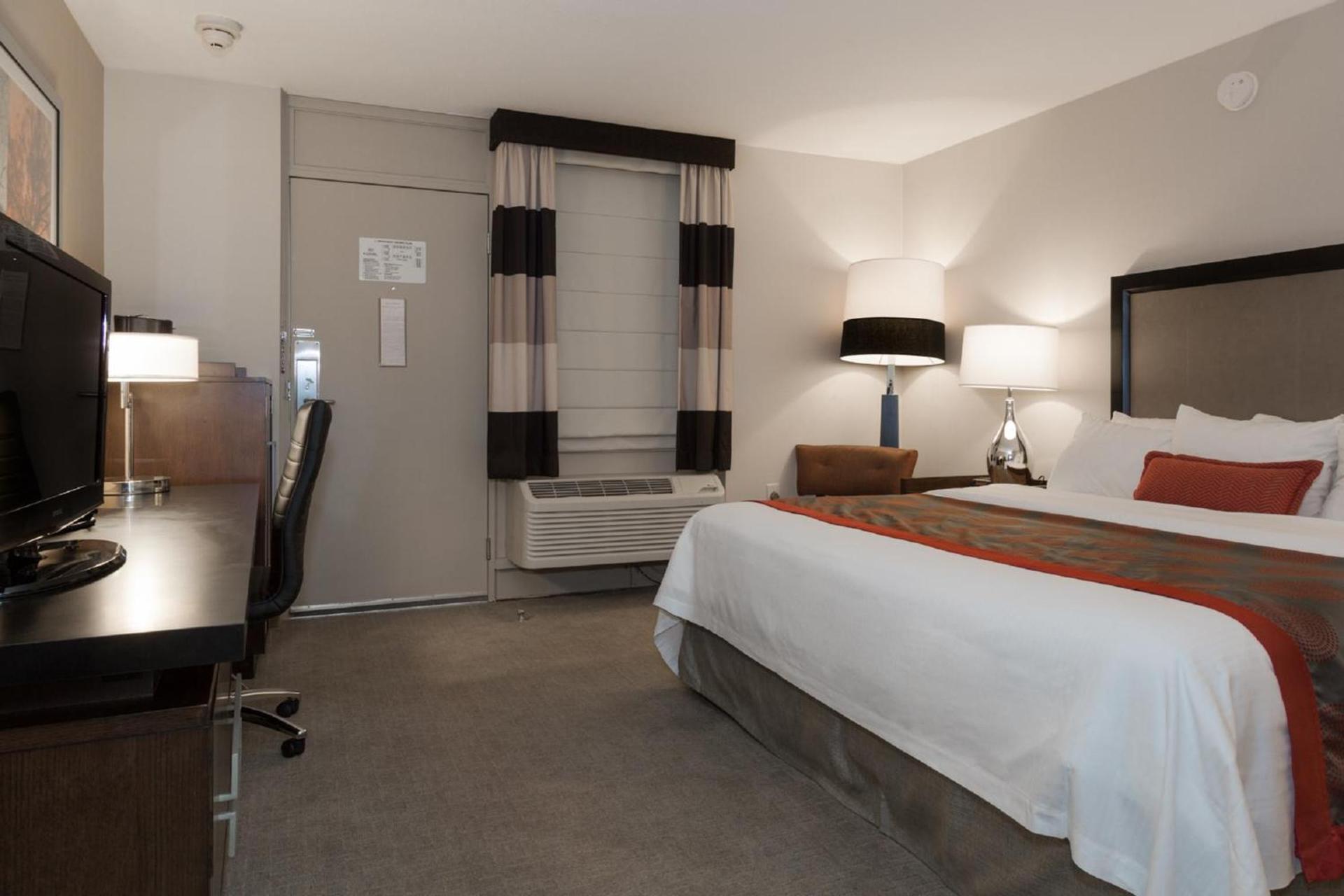 Ramada by Wyndham Boston photo 6