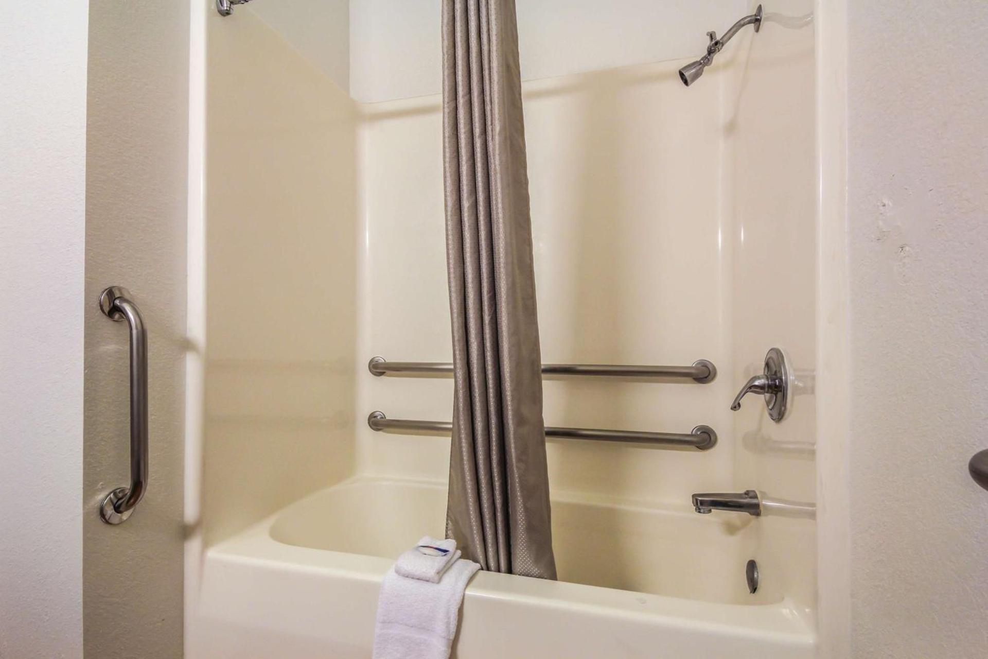 Motel 6 New Braunfels photo 38