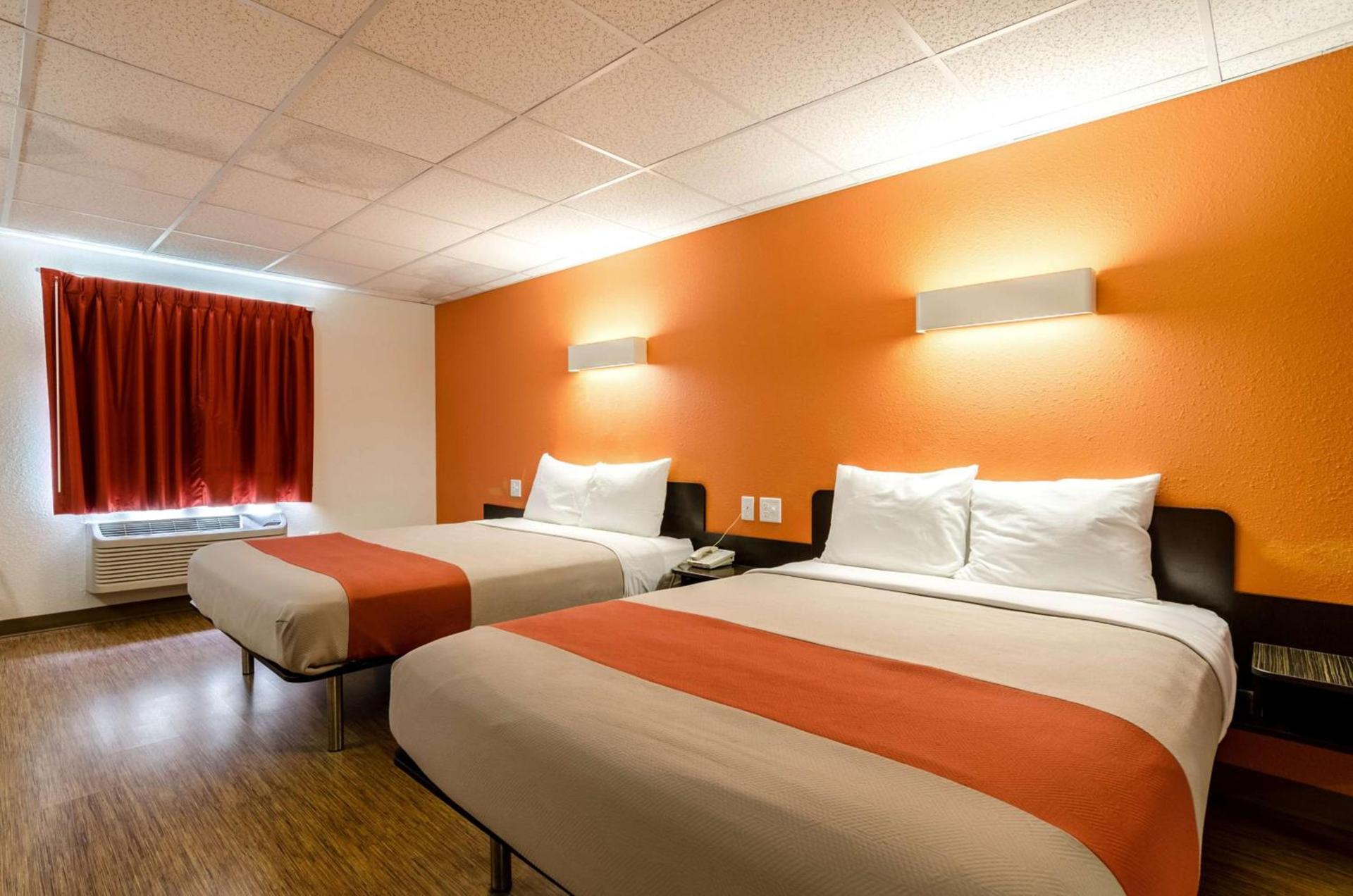 Motel 6-York, NE photo 76