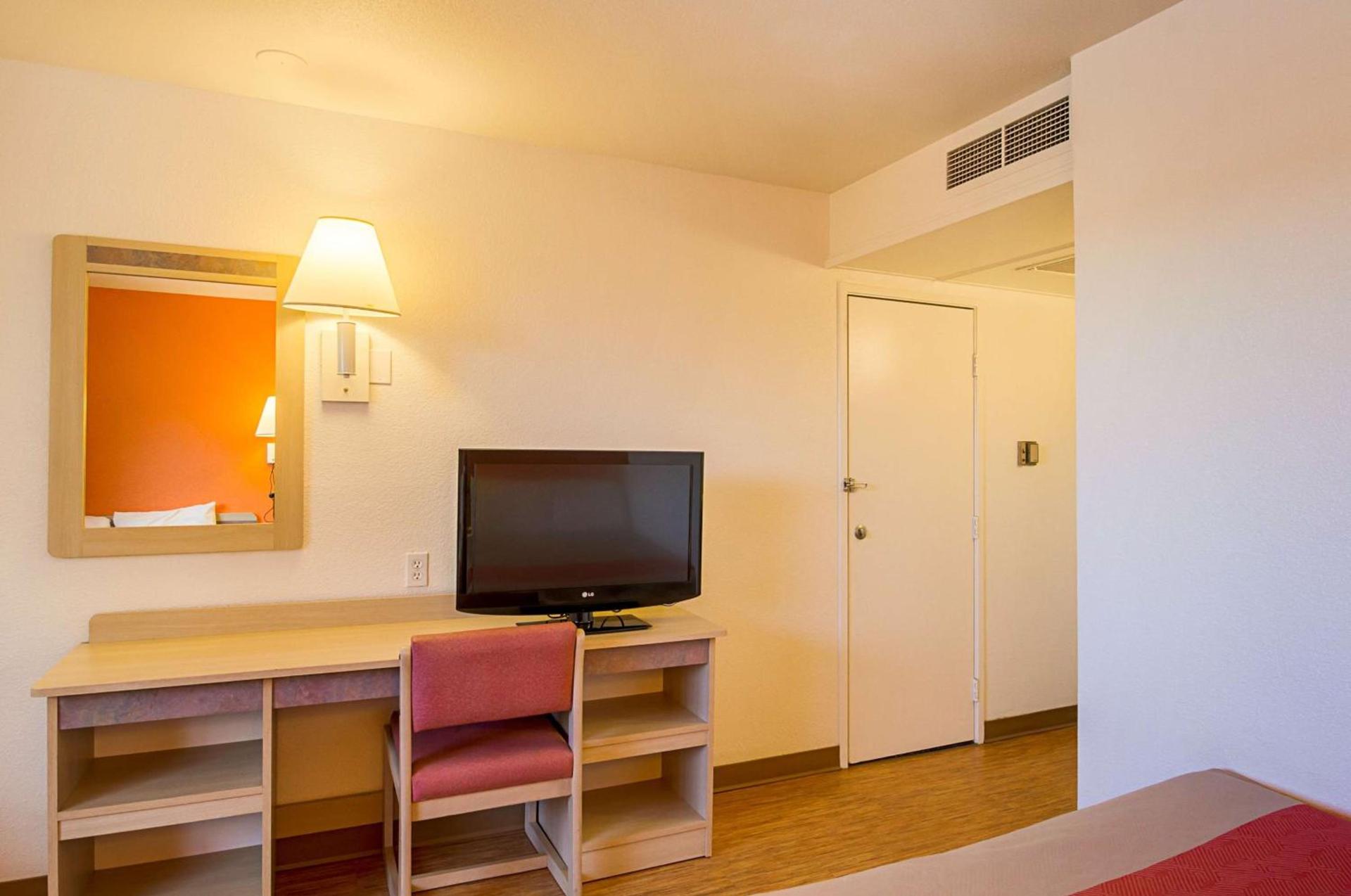 Motel 6-Laramie, WY photo 54