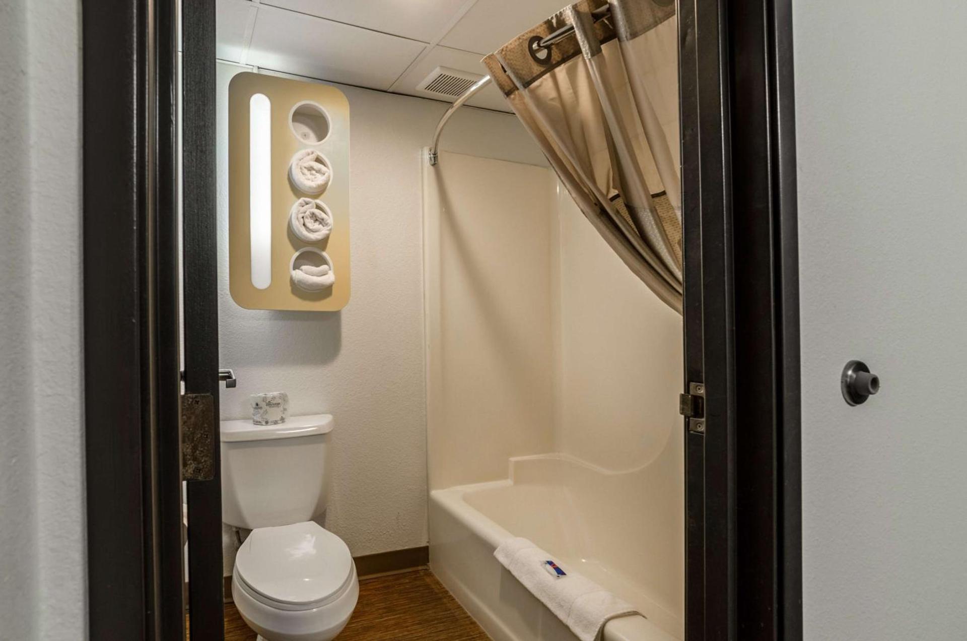 Motel 6-York, NE photo 58