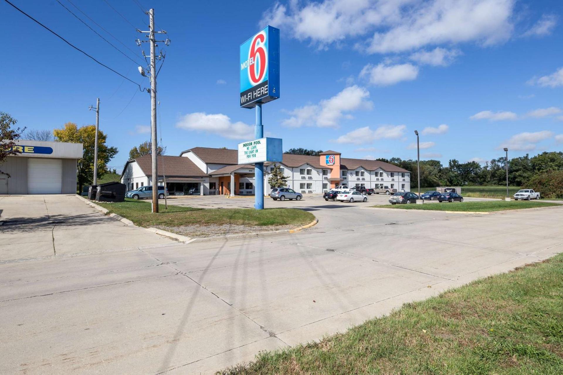 Motel 6-Waterloo, IA photo 4