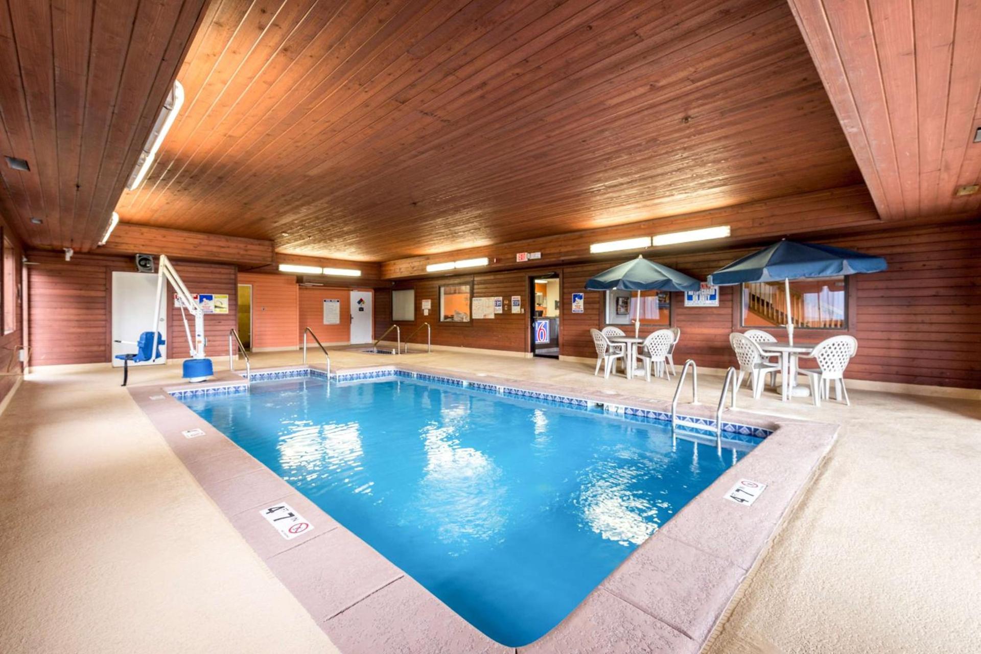 Motel 6-Waterloo, IA photo 6