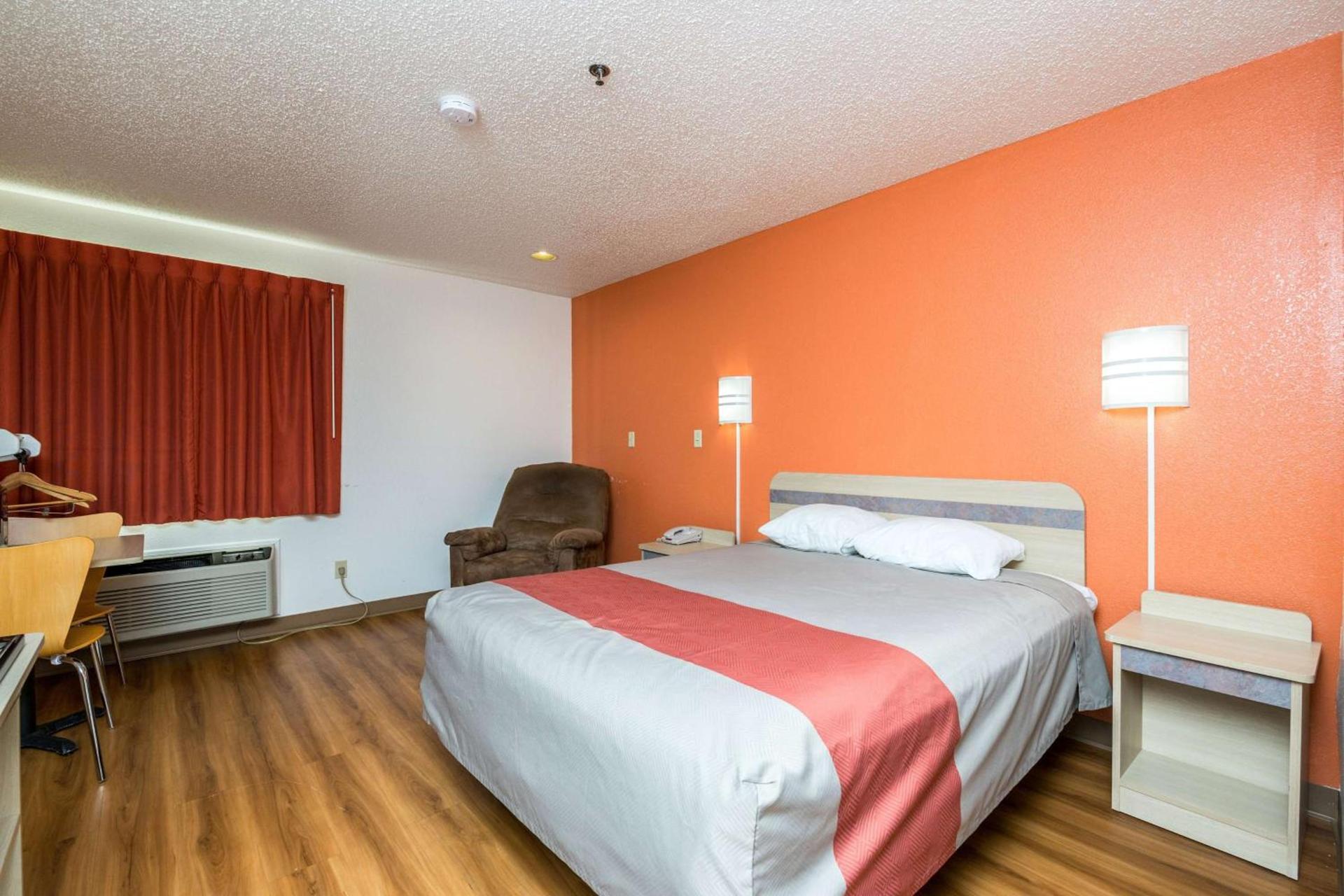 Motel 6-Waterloo, IA photo 40