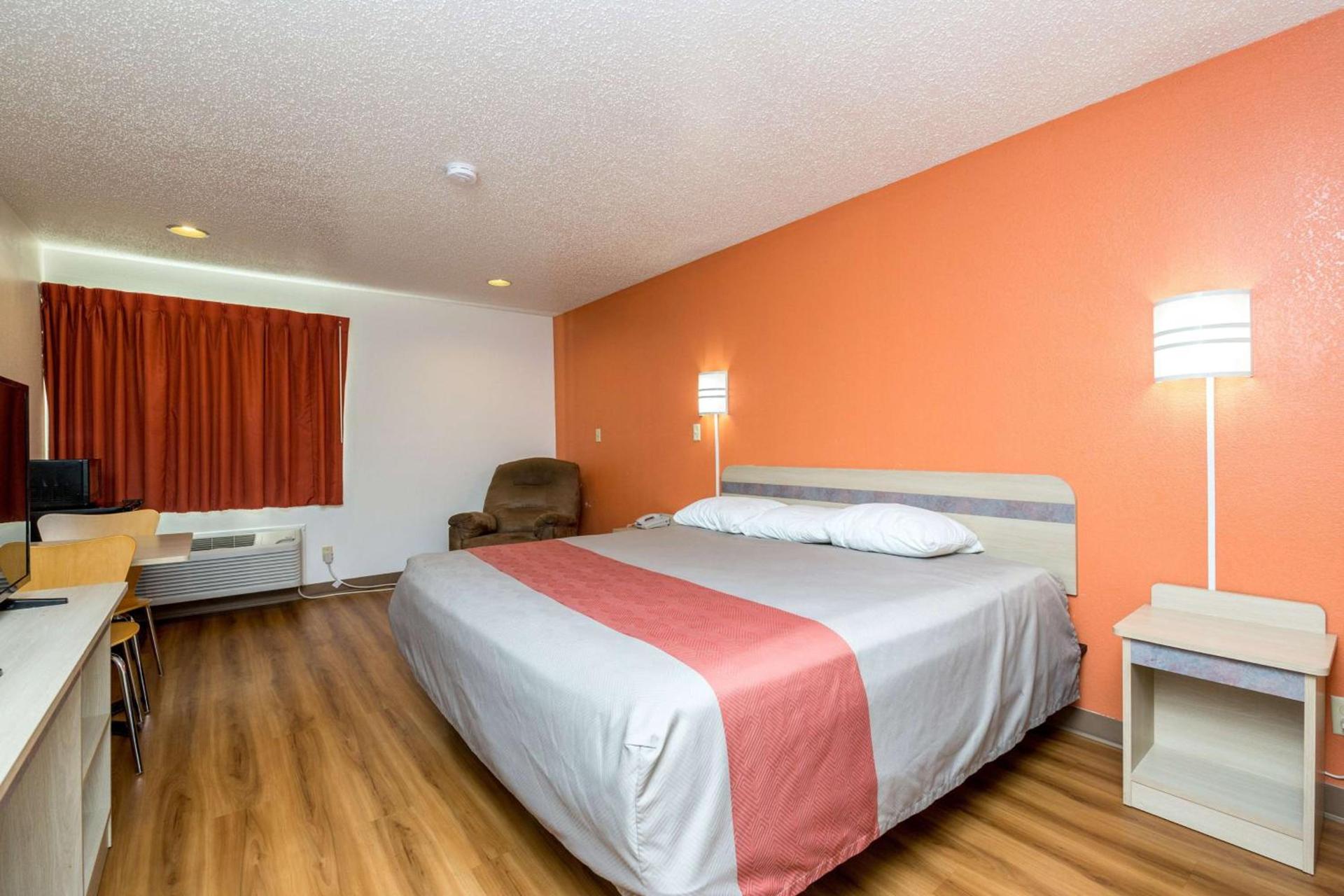 Motel 6-Waterloo, IA photo 36
