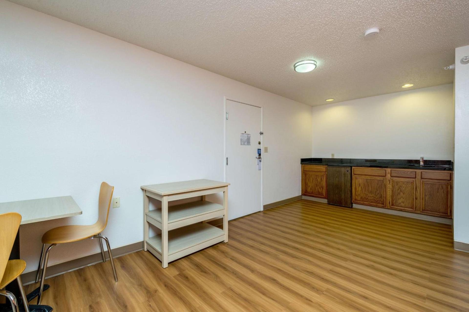 Motel 6-Waterloo, IA photo 17