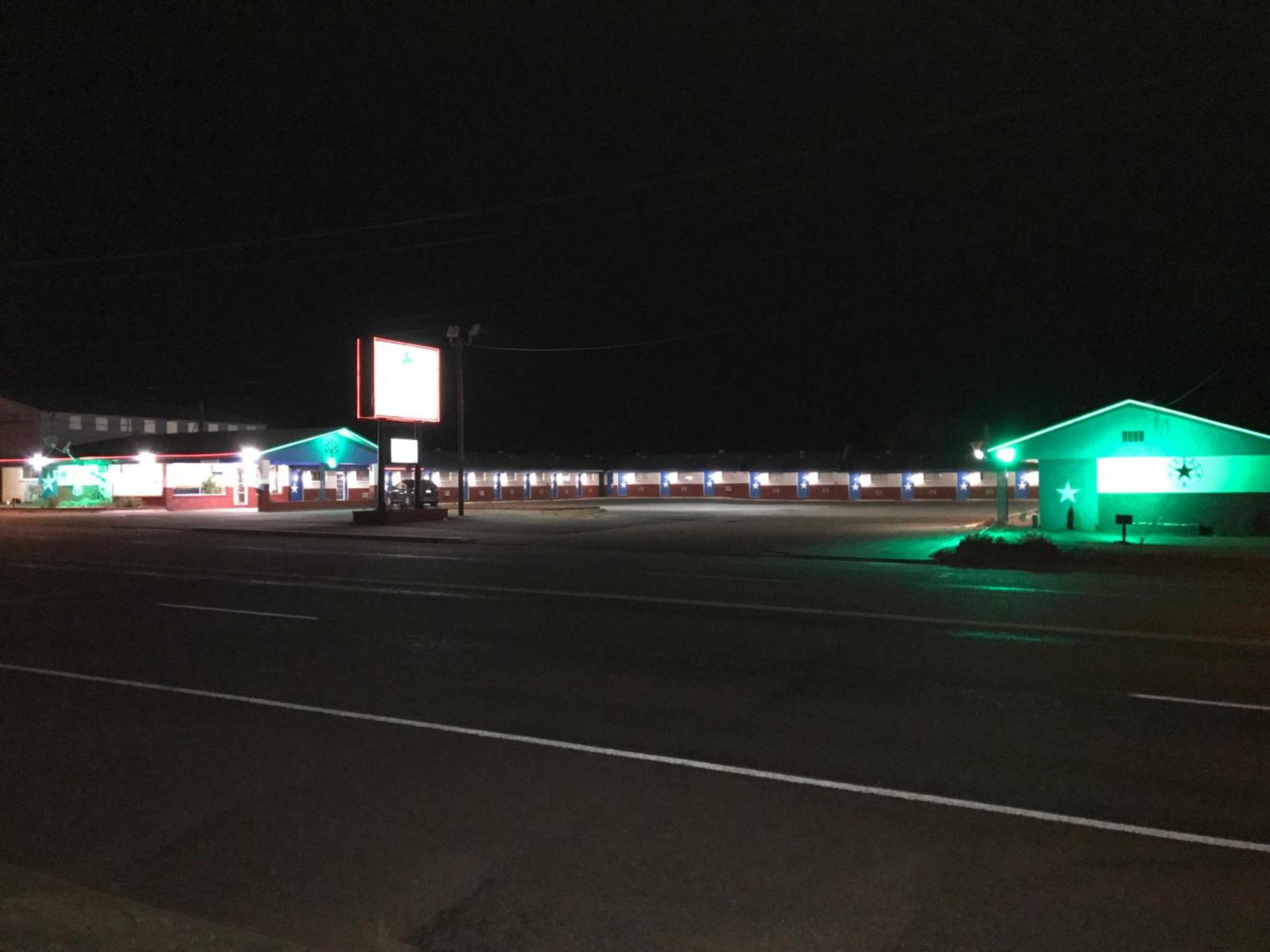 Shamrock Country Inn photo 33