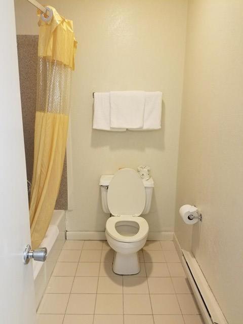 Attleboro Motor Inn photo 29