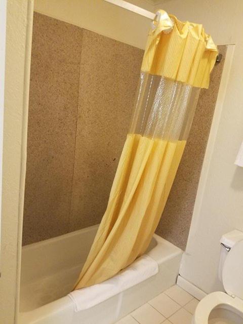 Attleboro Motor Inn photo 31