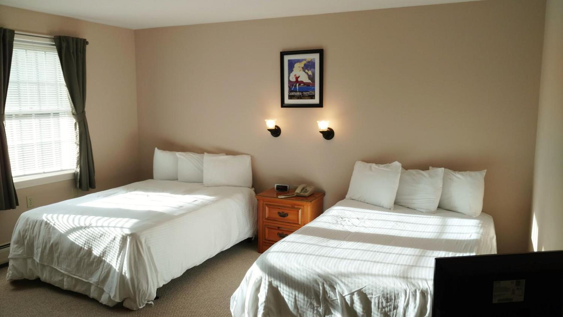 Woodbound Inn photo 5