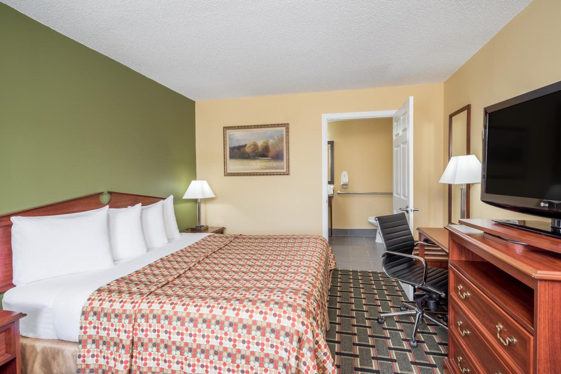 Howard Johnson by Wyndham Dalton photo 16