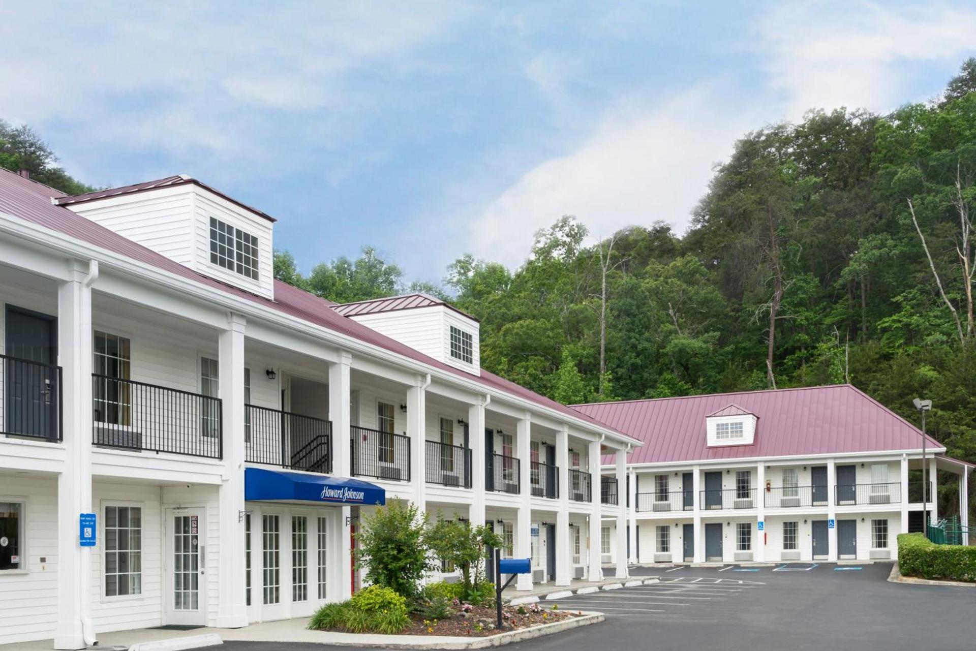 Howard Johnson by Wyndham Dalton photo 12