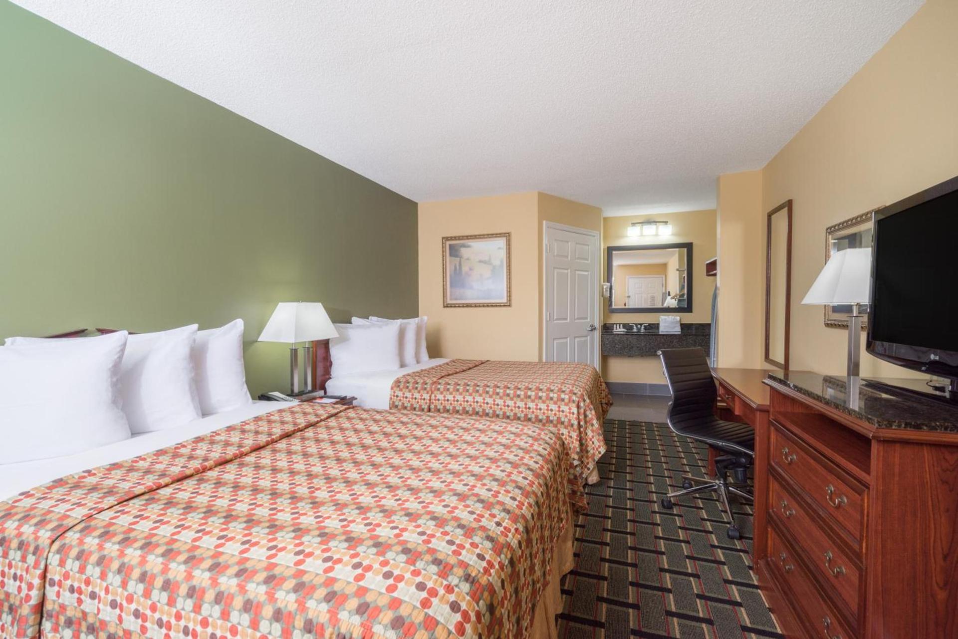 Howard Johnson by Wyndham Dalton photo 18