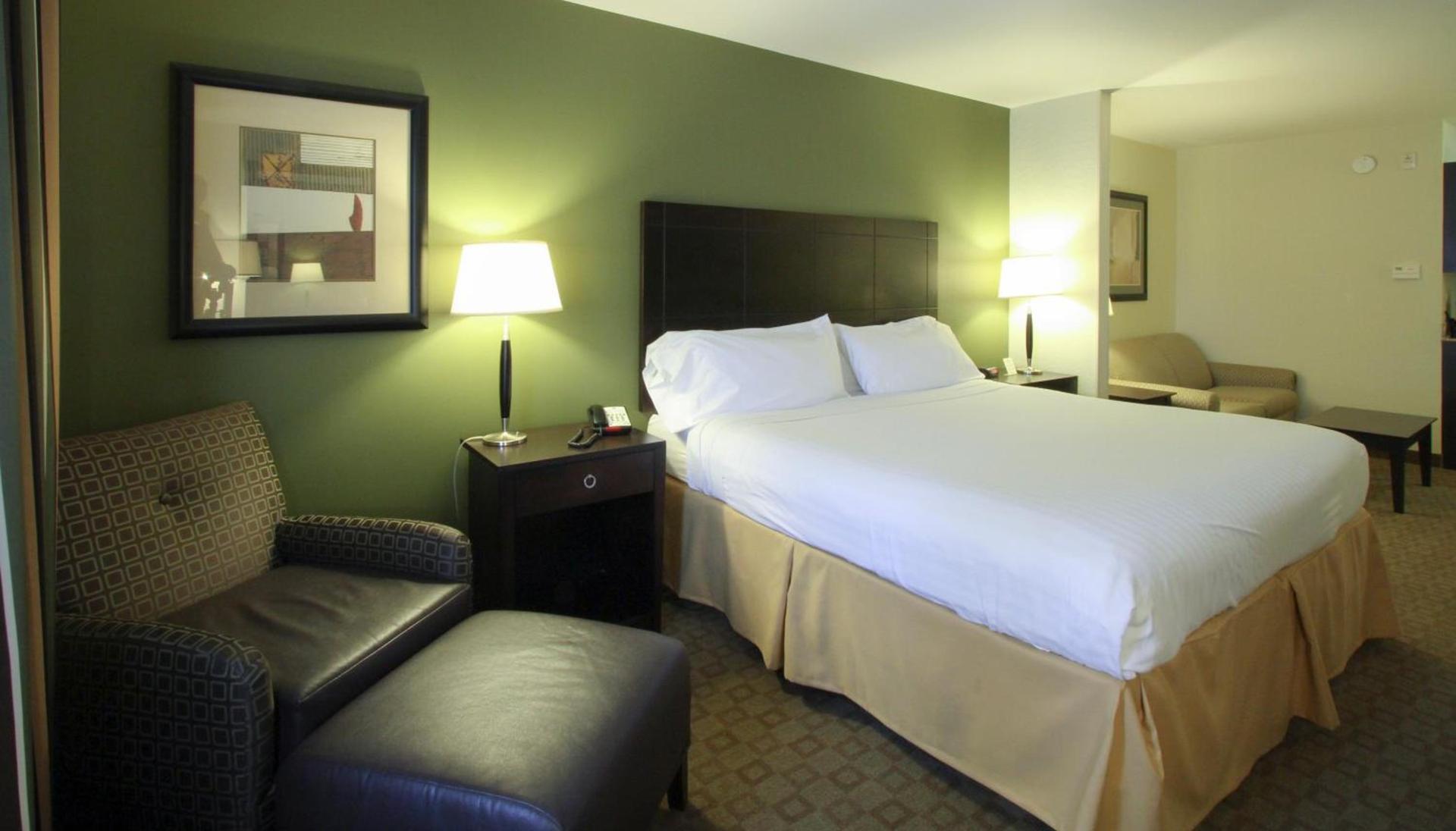 GreenTree Inn and Suites Florence, AZ photo 11