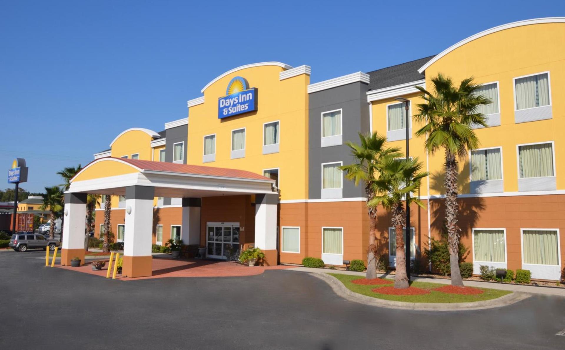 Days Inn & Suites by Wyndham Savannah North I-95 photo 23