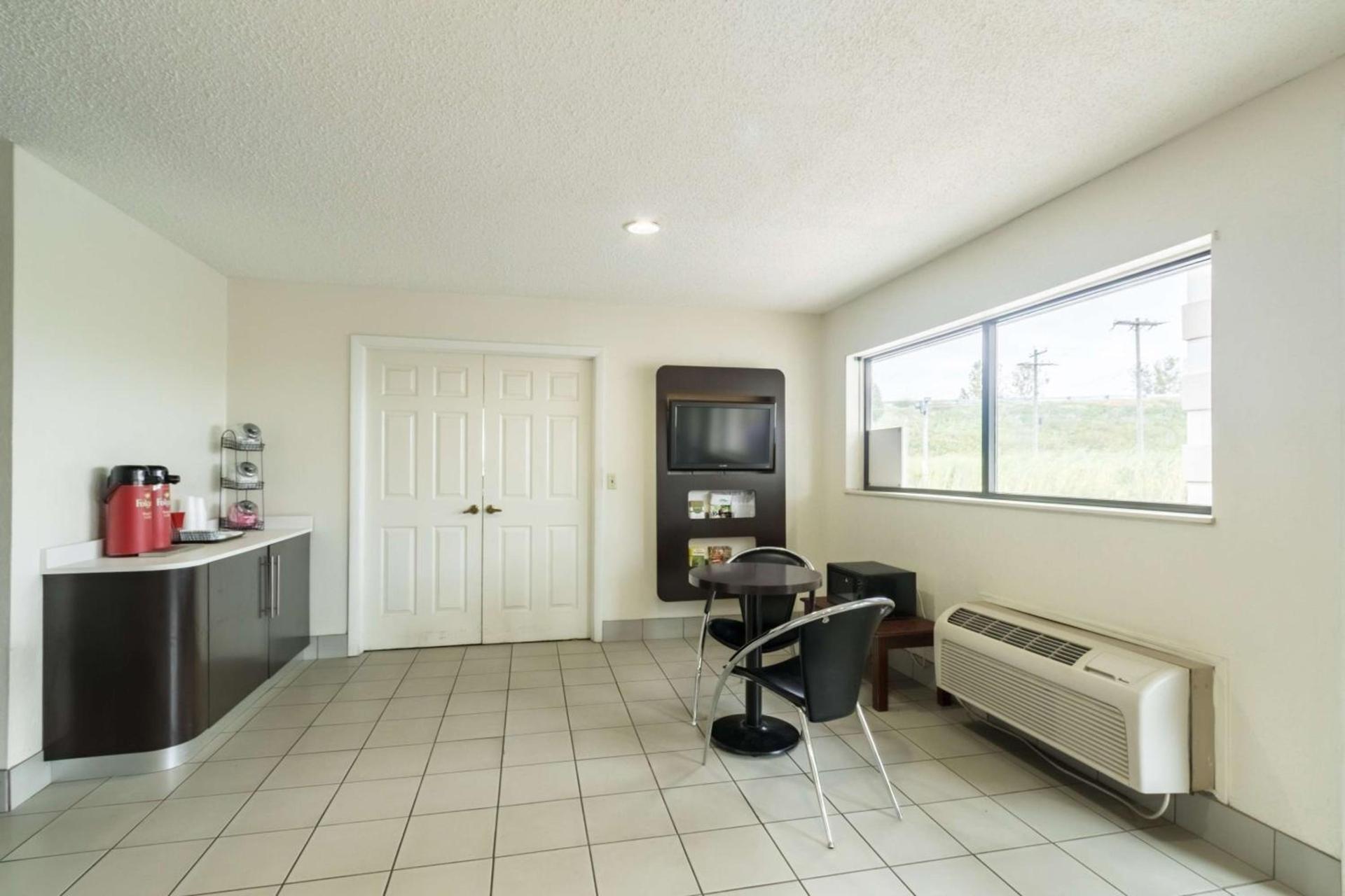 Motel 6-Crawfordsville, IN photo 41