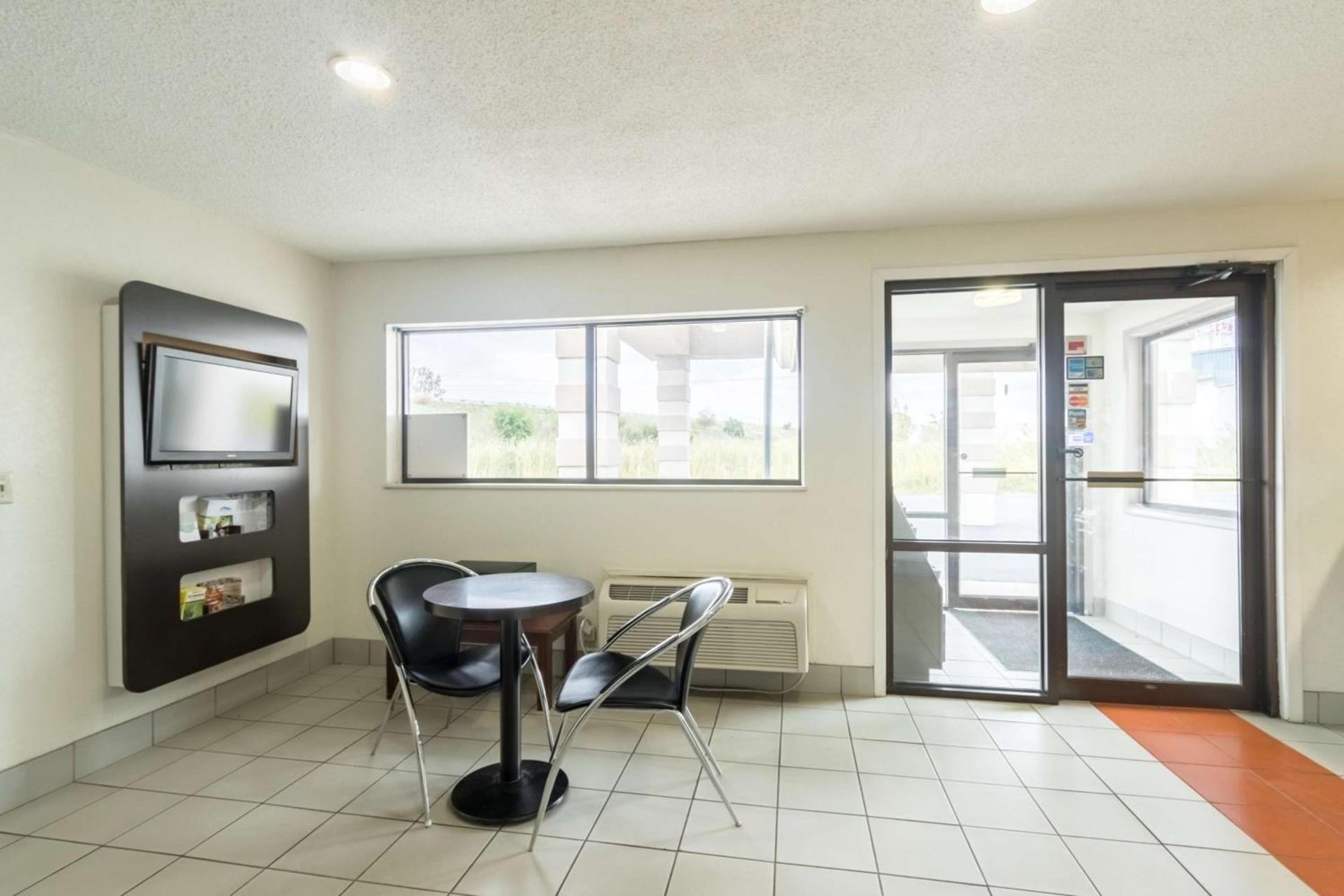 Motel 6-Crawfordsville, IN photo 40