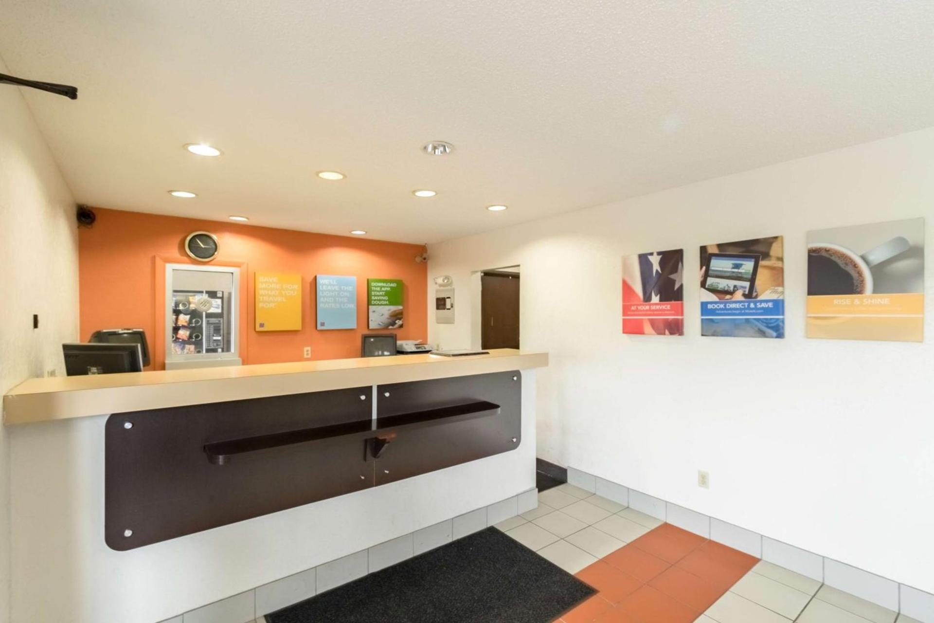 Motel 6-Crawfordsville, IN photo 38