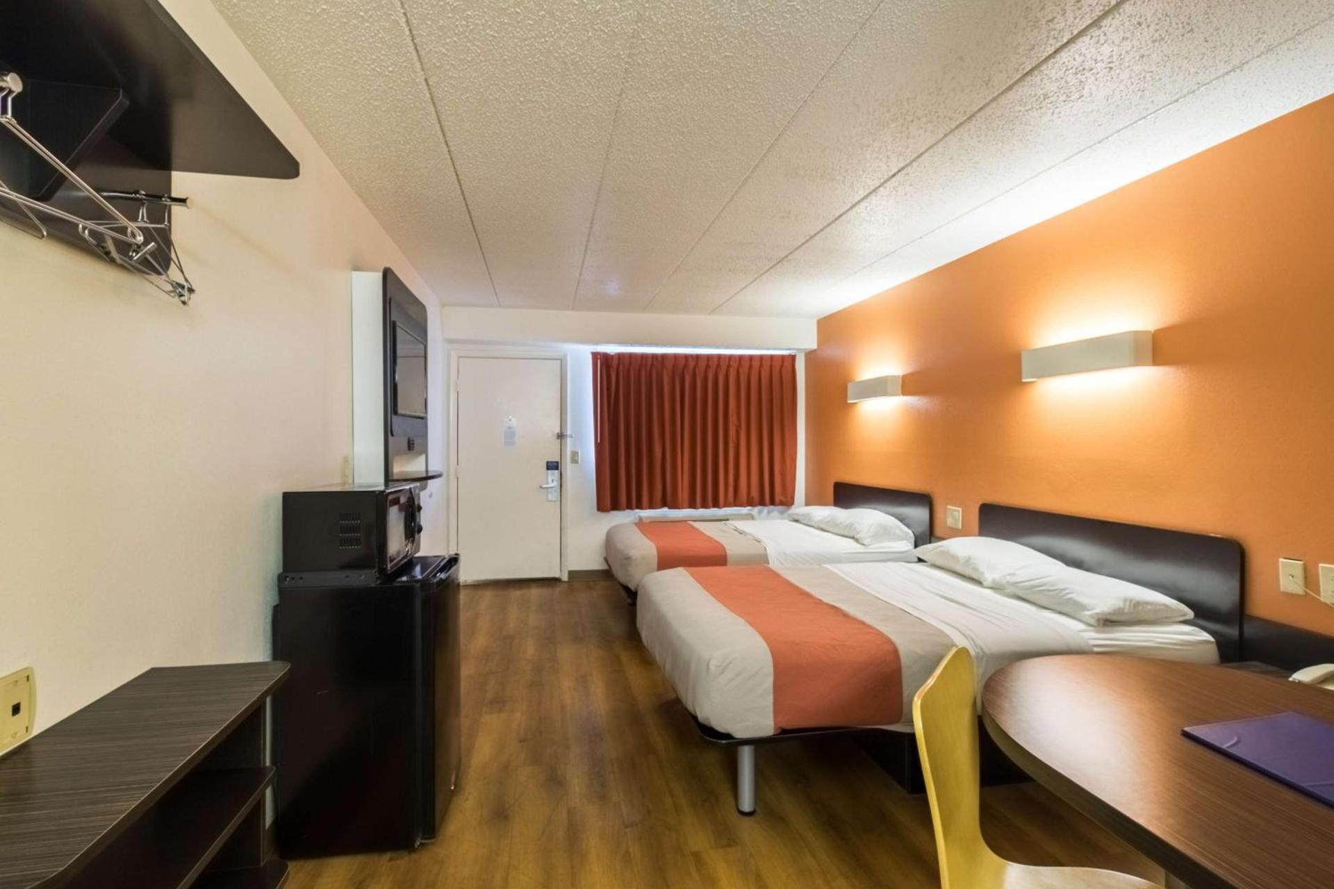 Motel 6-Crawfordsville, IN photo 35