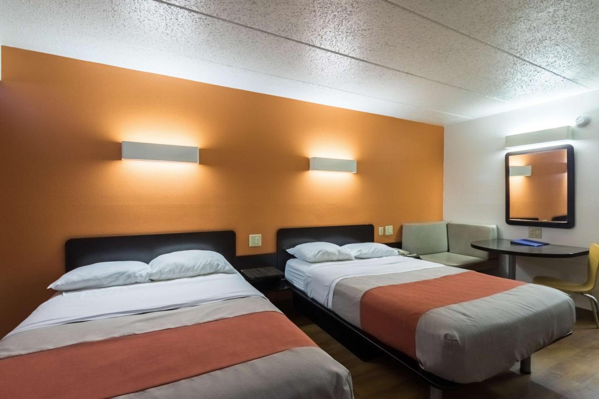 Motel 6-Crawfordsville, IN photo 33