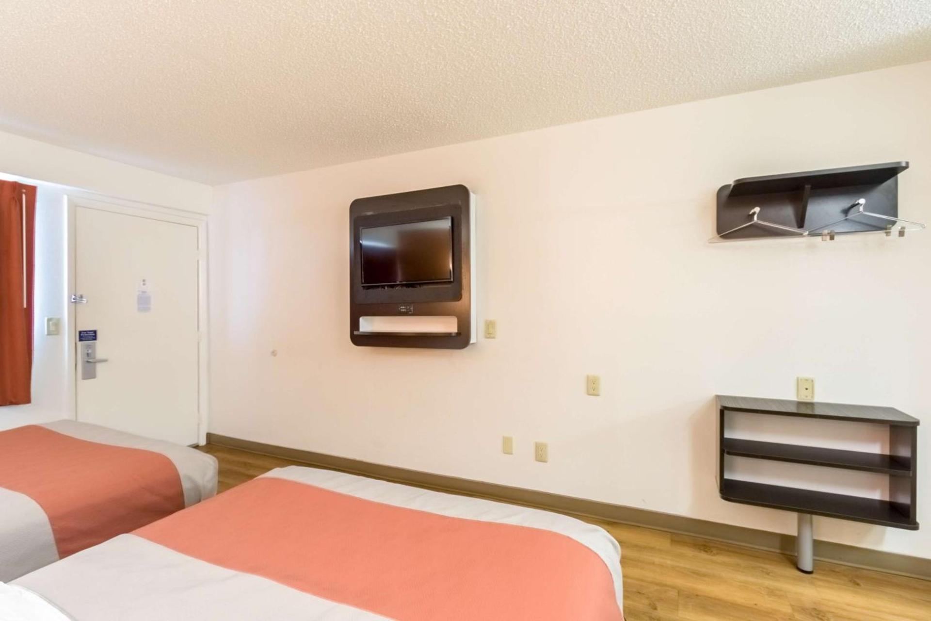 Motel 6-Crawfordsville, IN photo 27