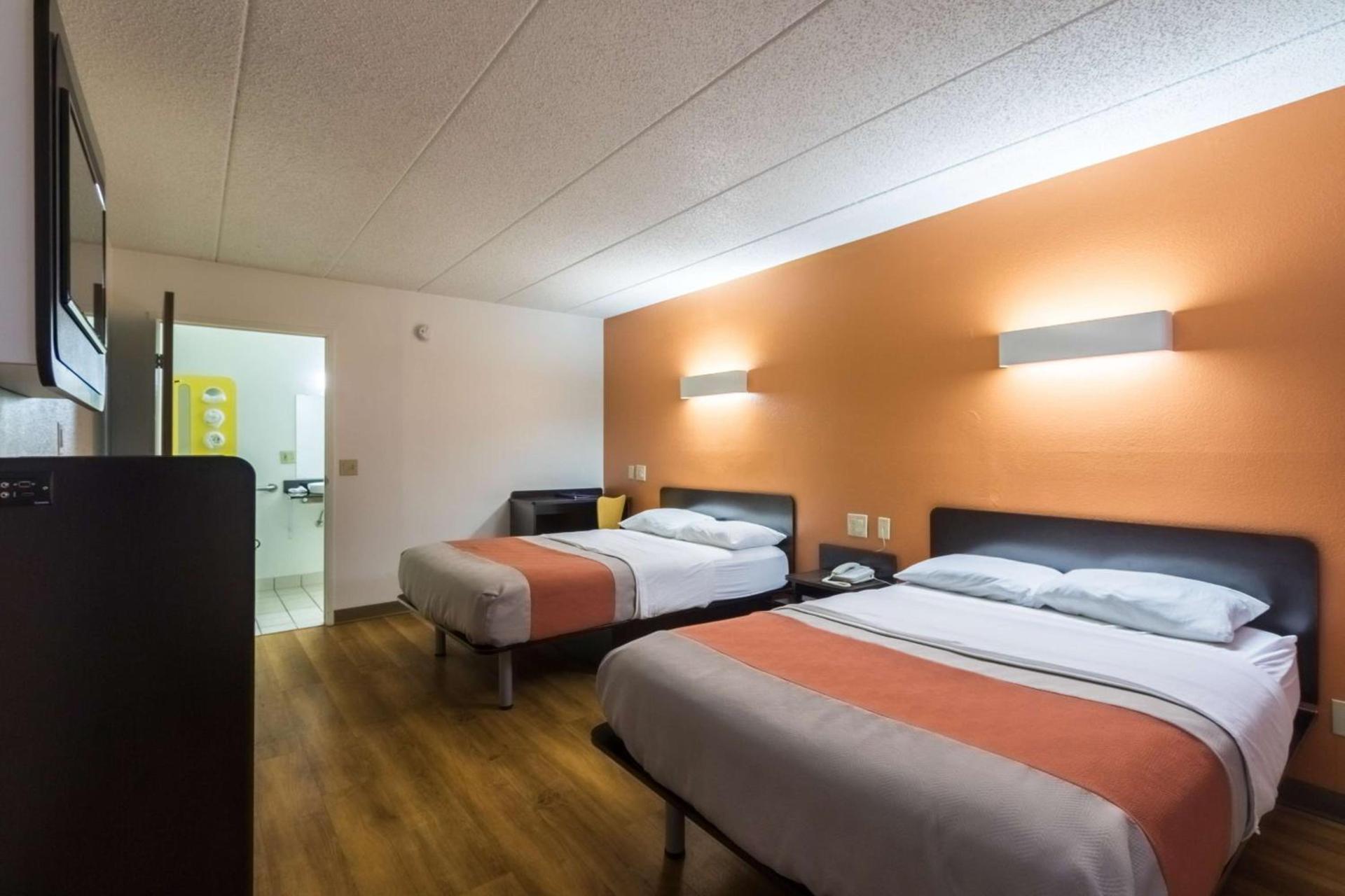 Motel 6-Crawfordsville, IN photo 25