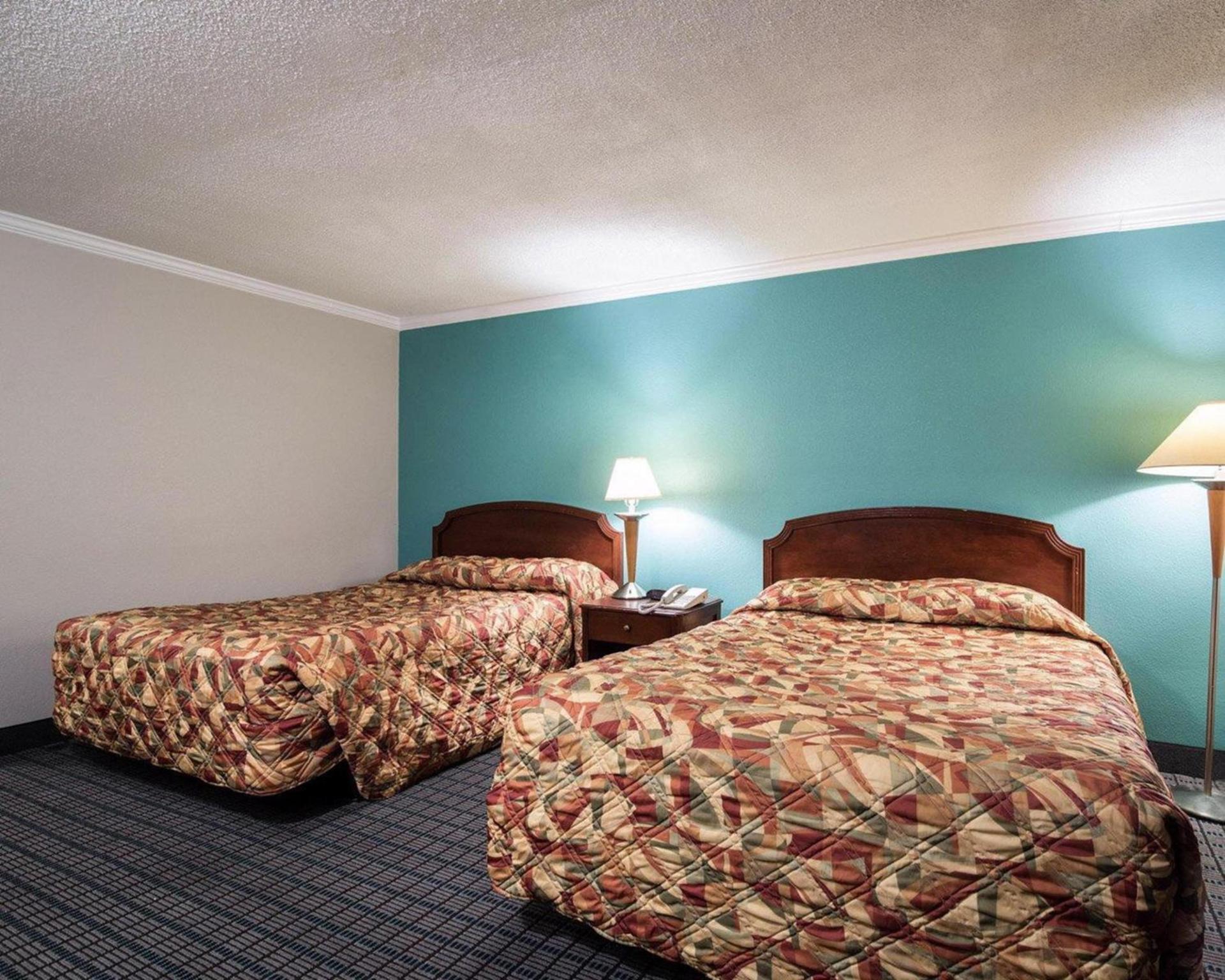 Rodeway Inn Syracuse Carrier Circle photo 28