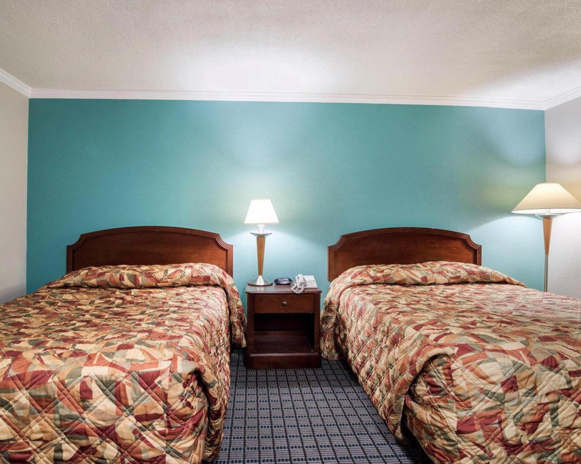 Rodeway Inn Syracuse Carrier Circle photo 29