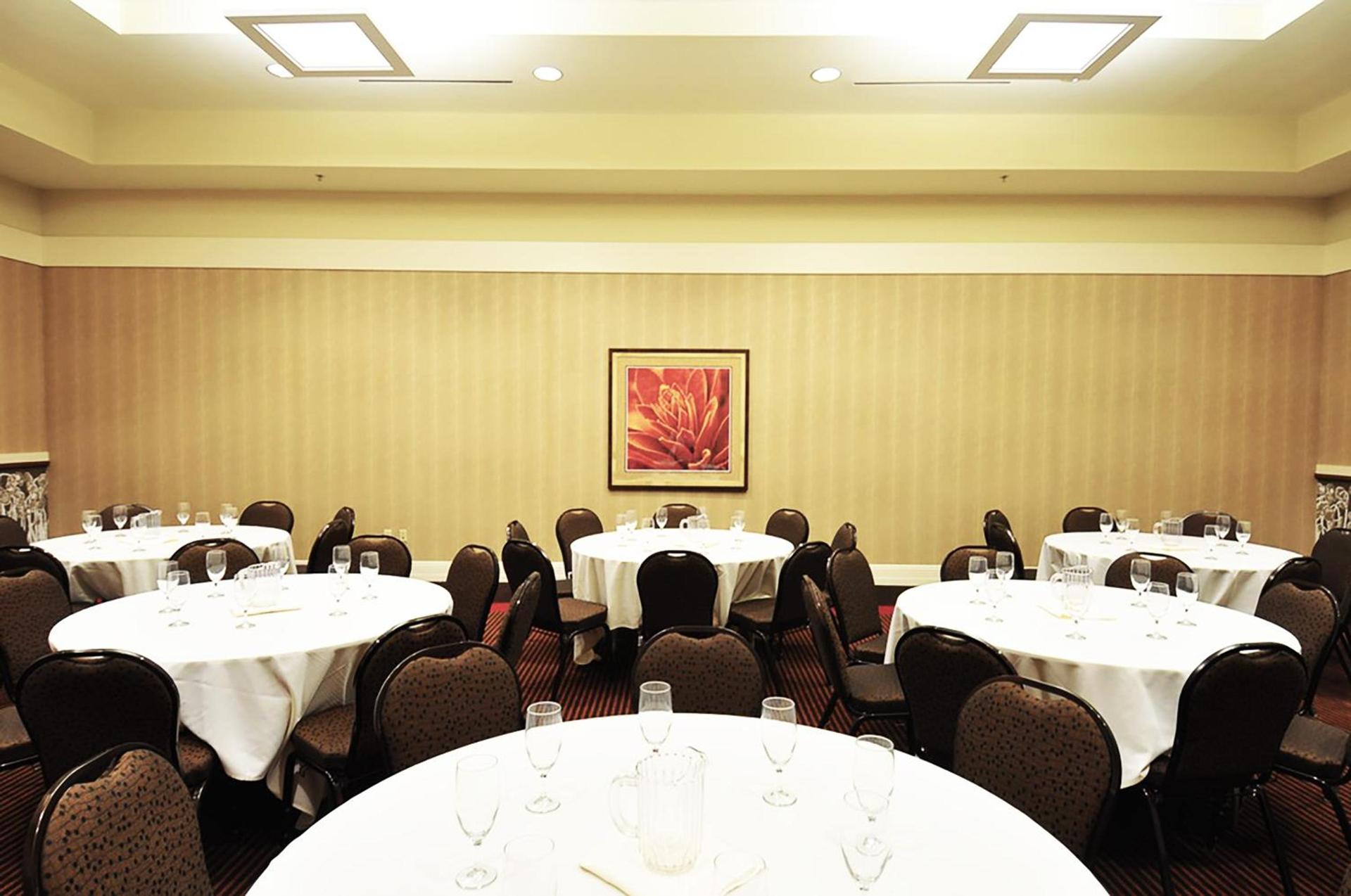 Overton Hotel and Conference Center photo 42