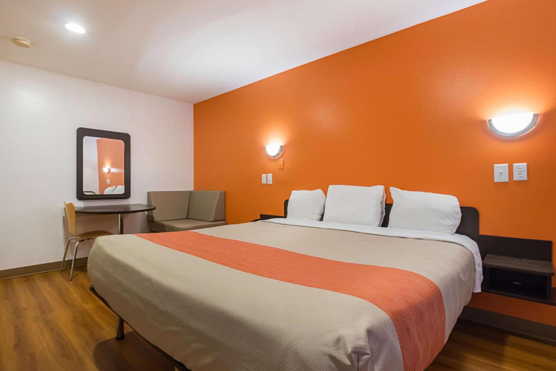 Motel 6-Marshalltown, IA photo 18