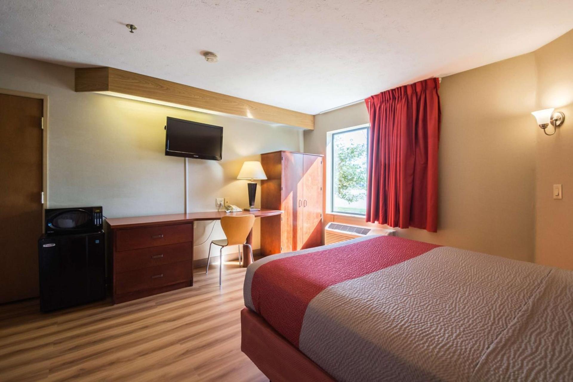 Motel 6-Indianapolis, IN - Airport photo 41