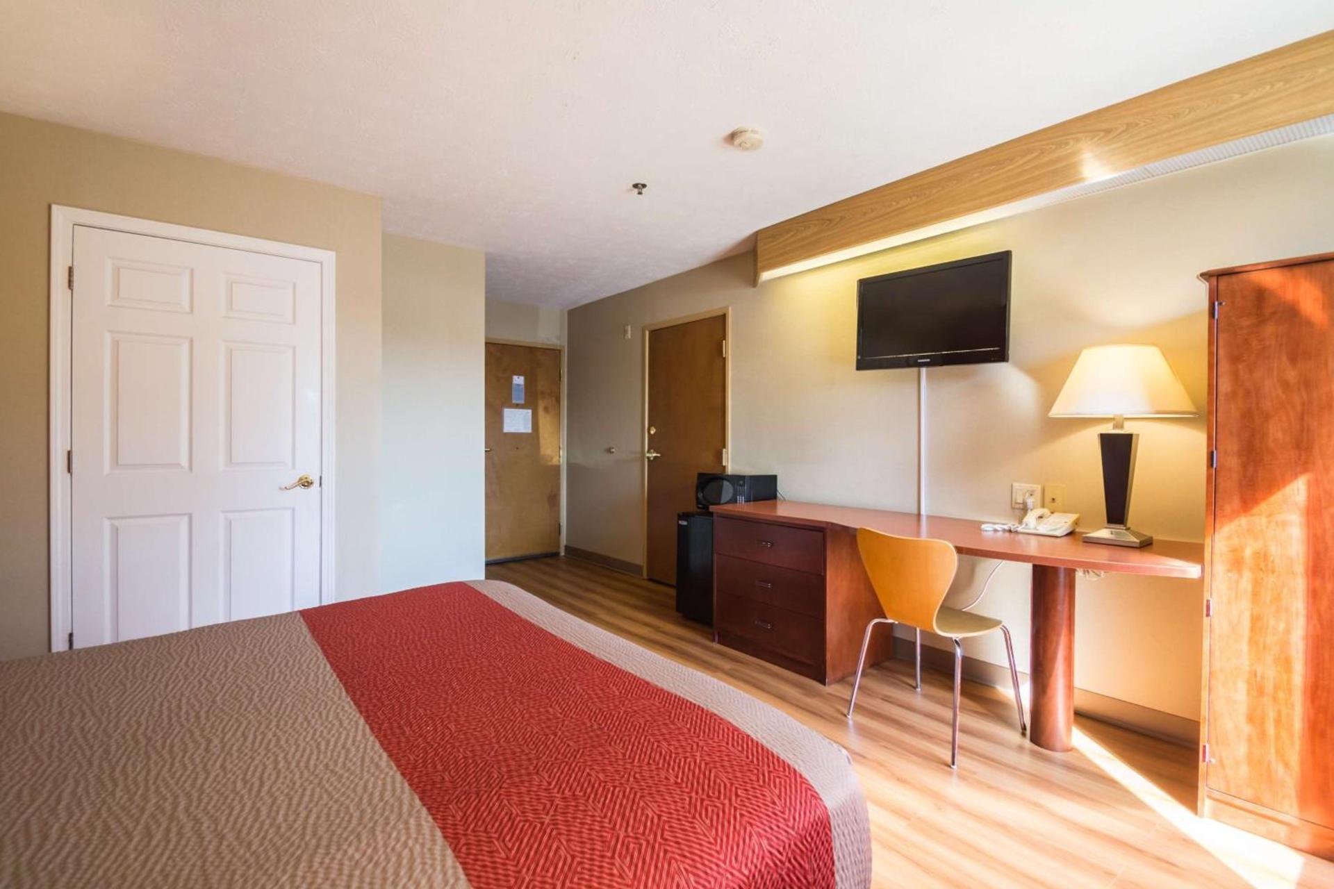 Motel 6-Indianapolis, IN - Airport photo 40