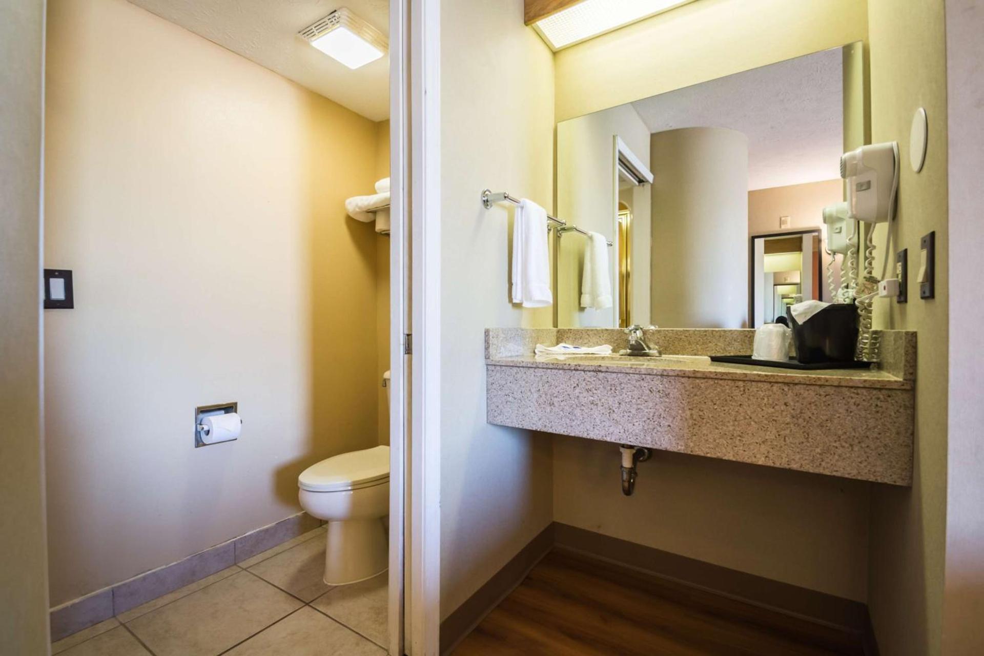 Motel 6-Indianapolis, IN - Airport photo 36