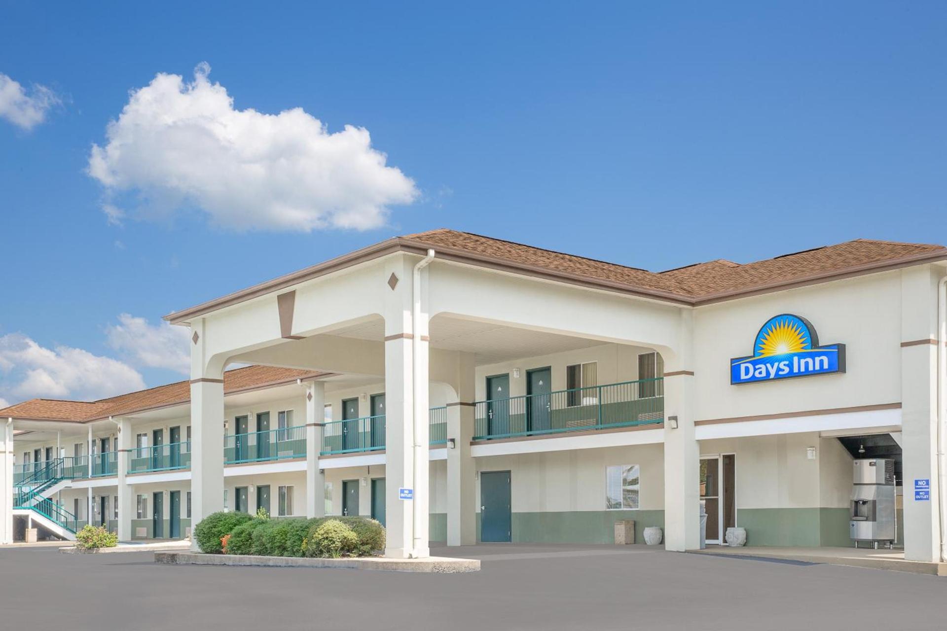 Days Inn by Wyndham Hamilton photo 31