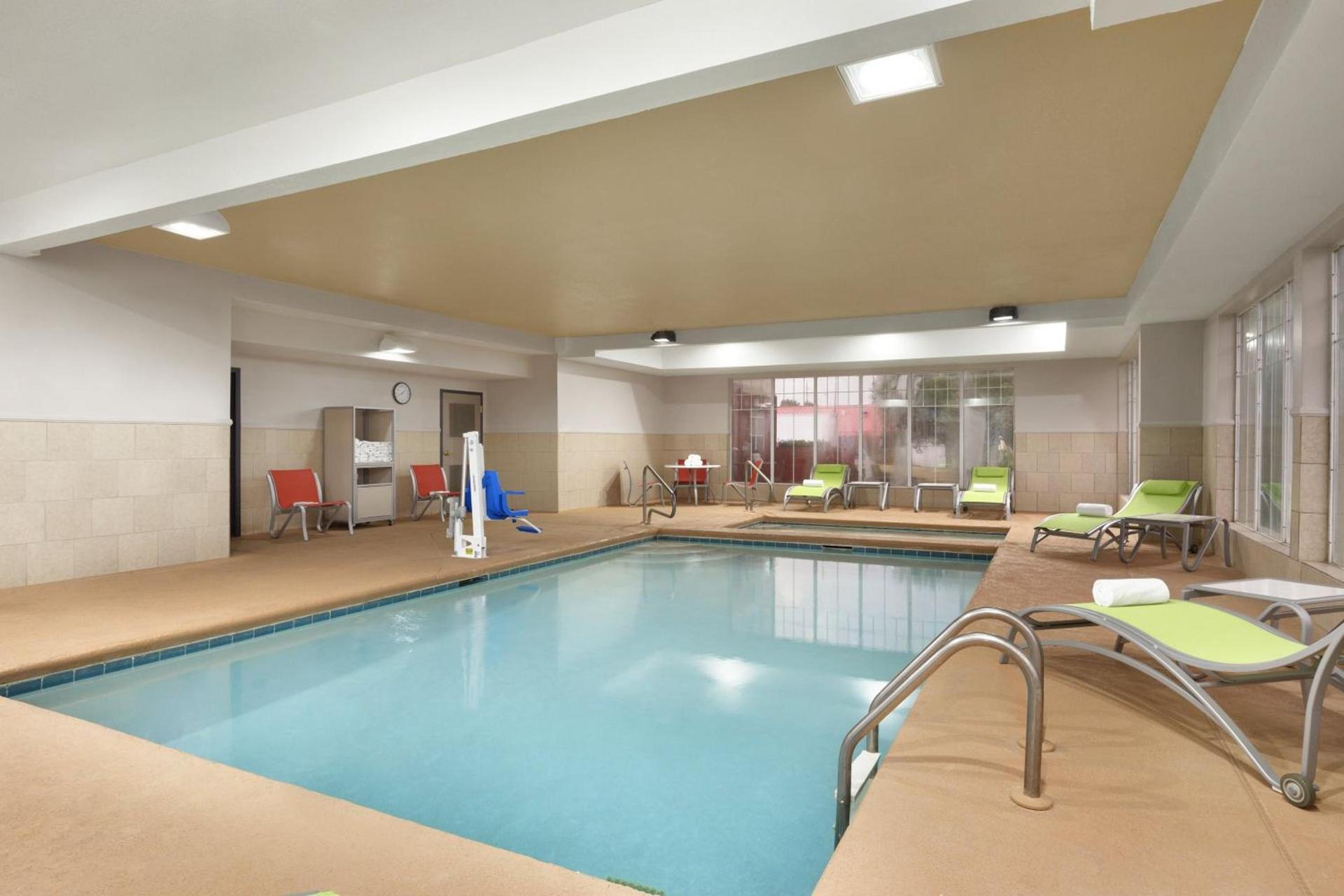 Country Inn & Suites by Radisson, Warner Robins, GA photo 22