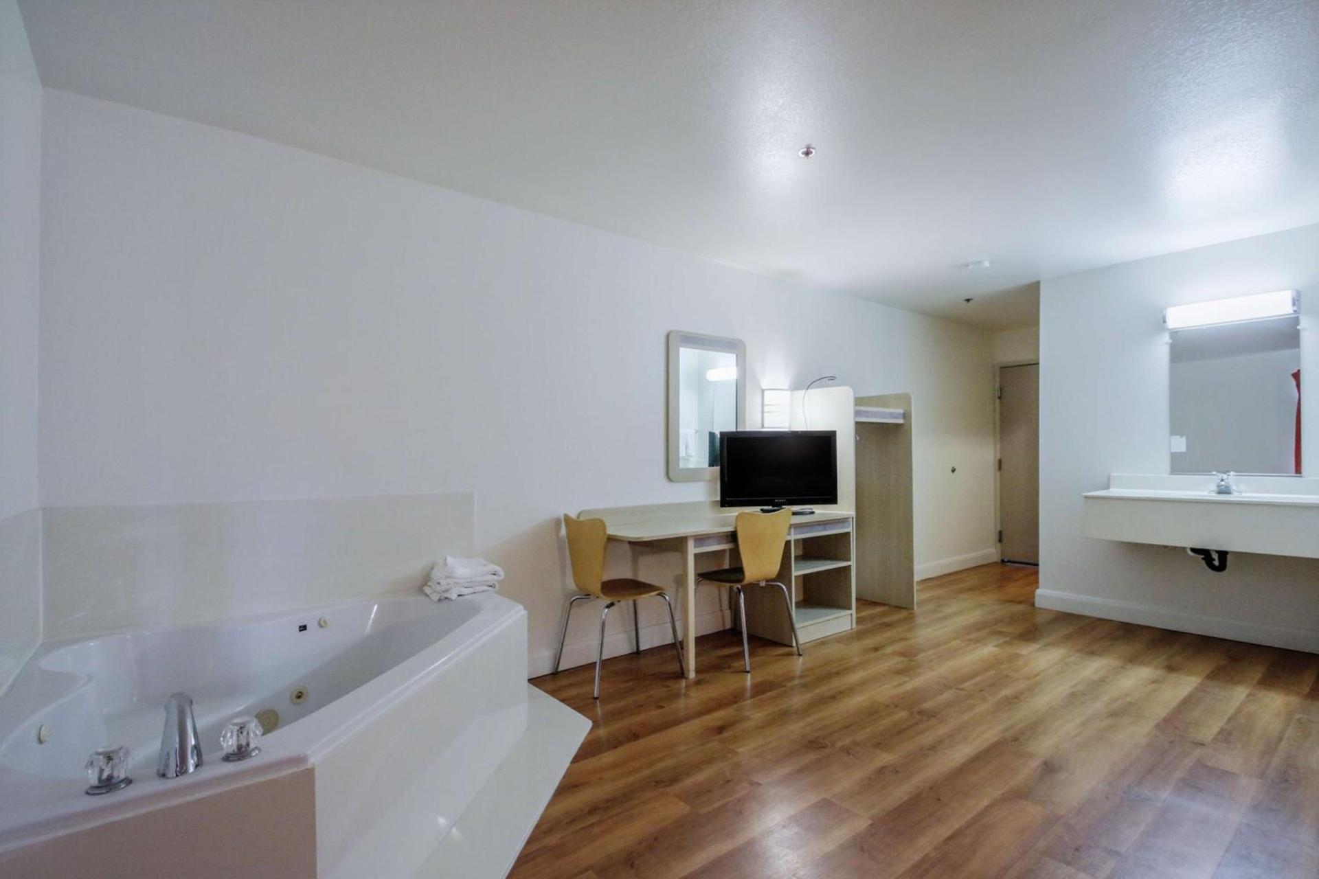 Motel 6-Nephi, UT photo 28