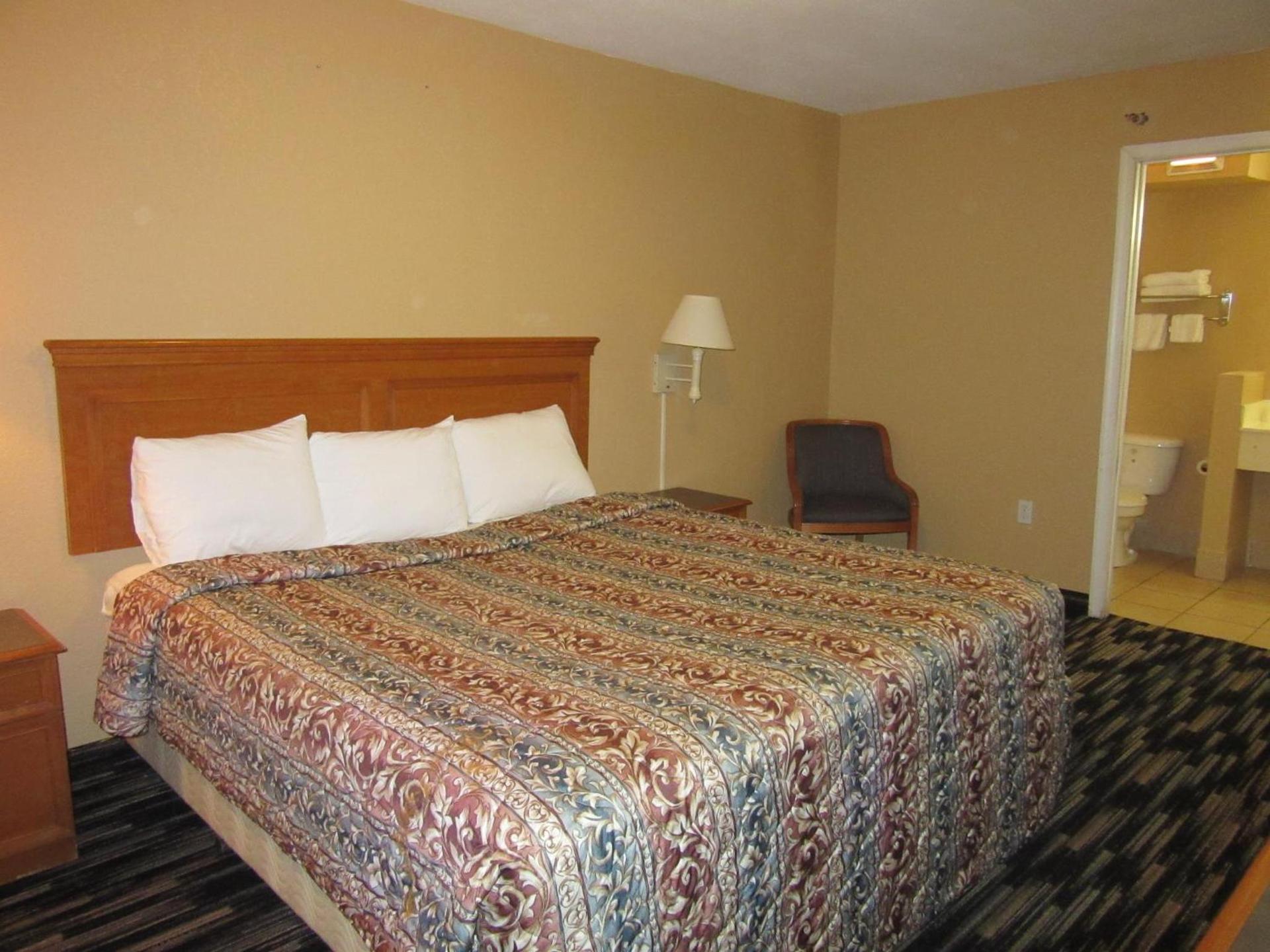 The Crossroads Hotel and Suites Irving photo 21