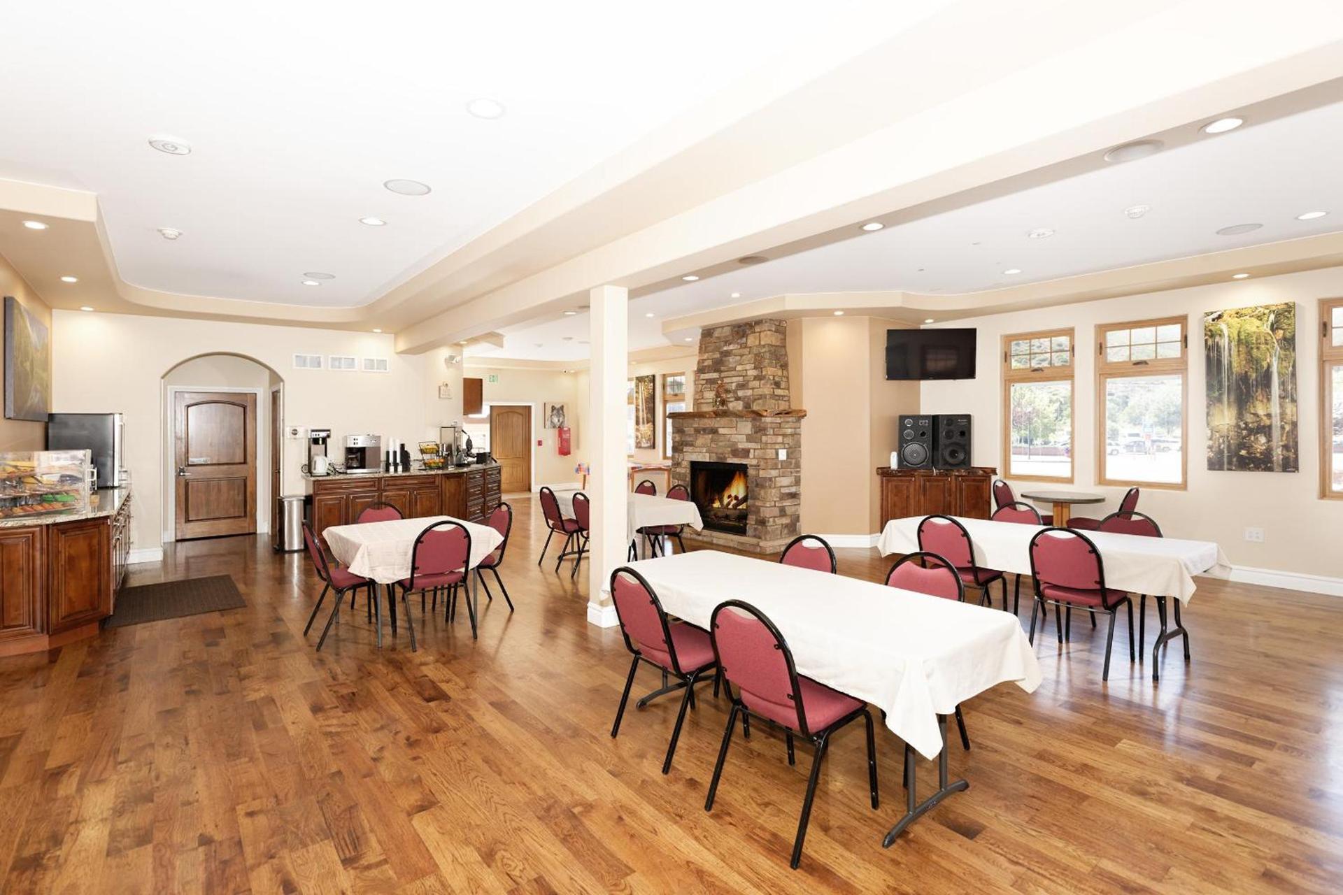 Glenwood Springs Inn photo 51