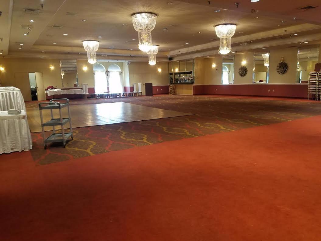 Ramada by Wyndham Glendale Heights/Lombard photo 42