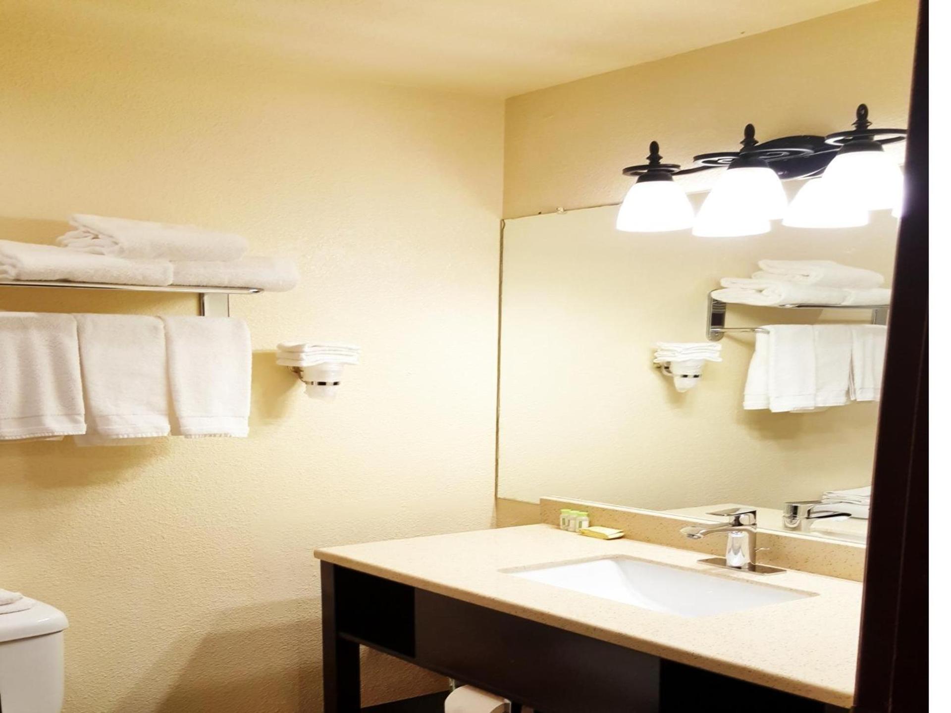Sutton Suites Hotel photo 33