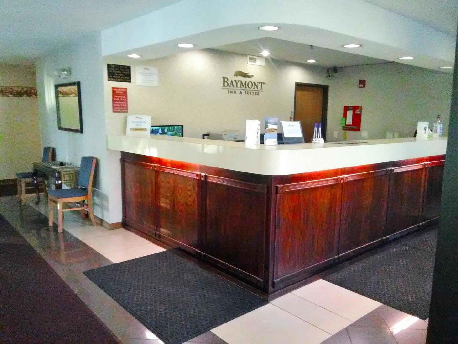 Baymont by Wyndham Battle Creek Downtown photo 24