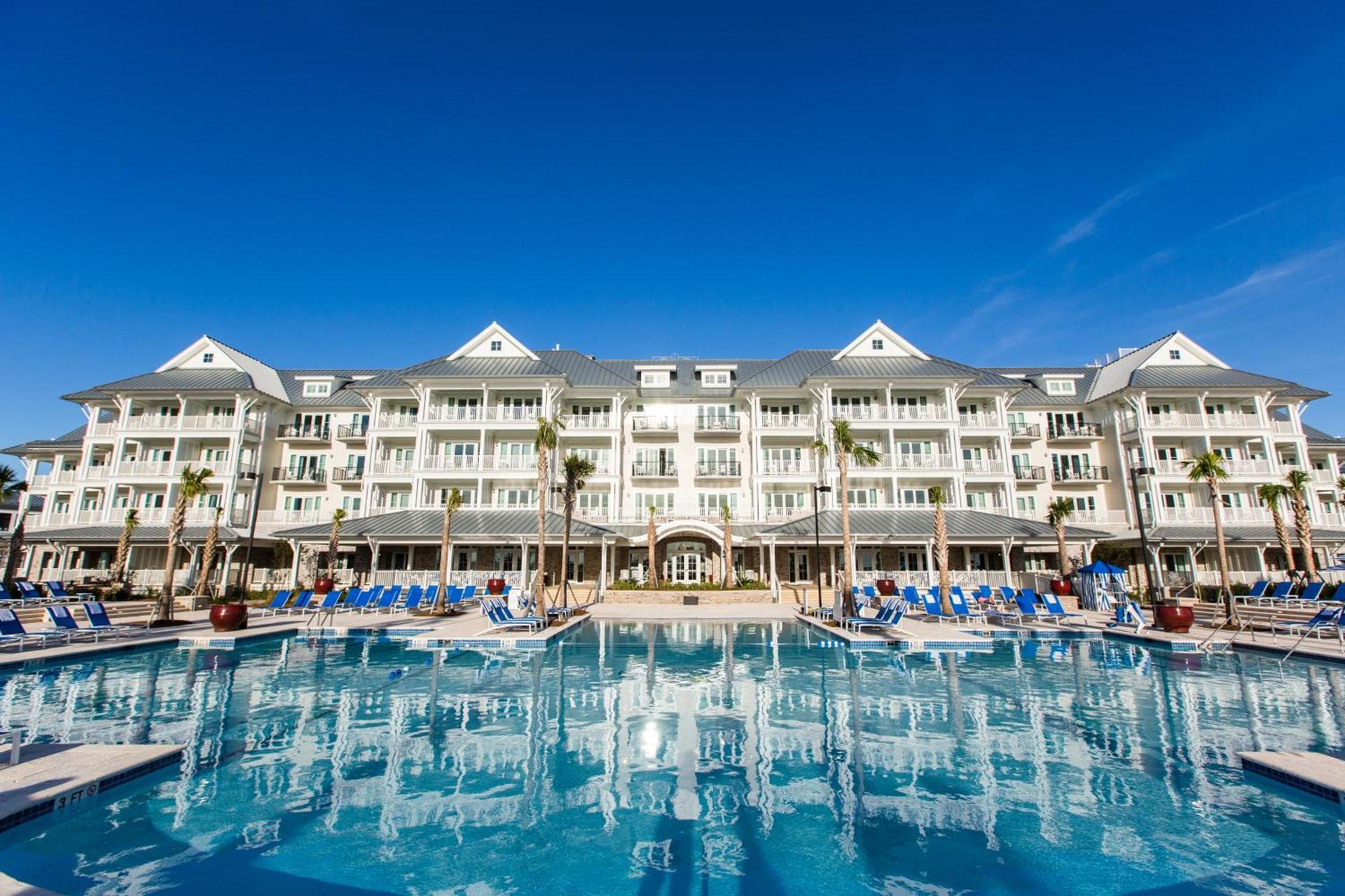The Beach Club at Charleston Harbor Resort and Marina photo 1